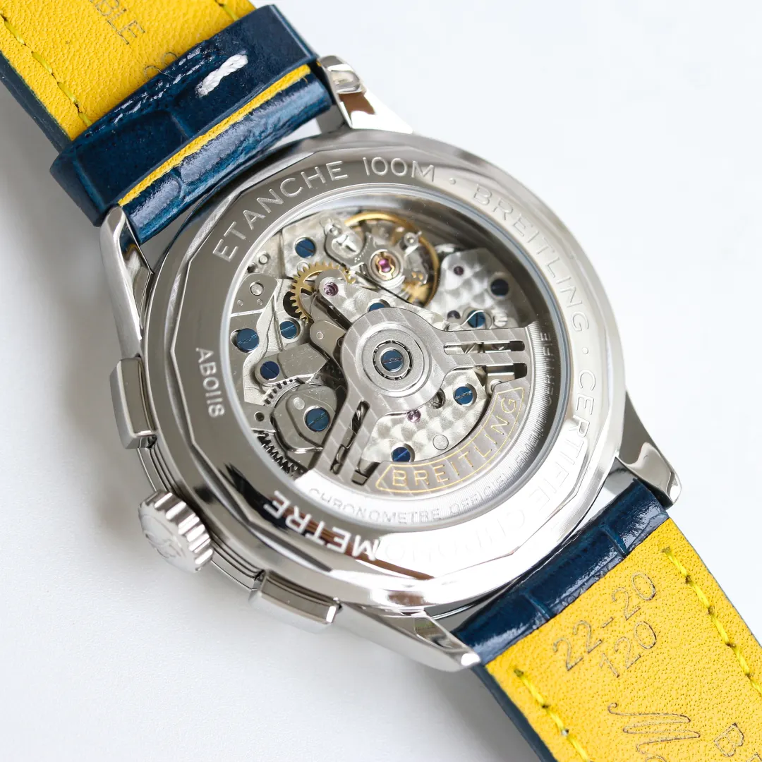 Watch Classic Image 9 Watch Classic Image 9