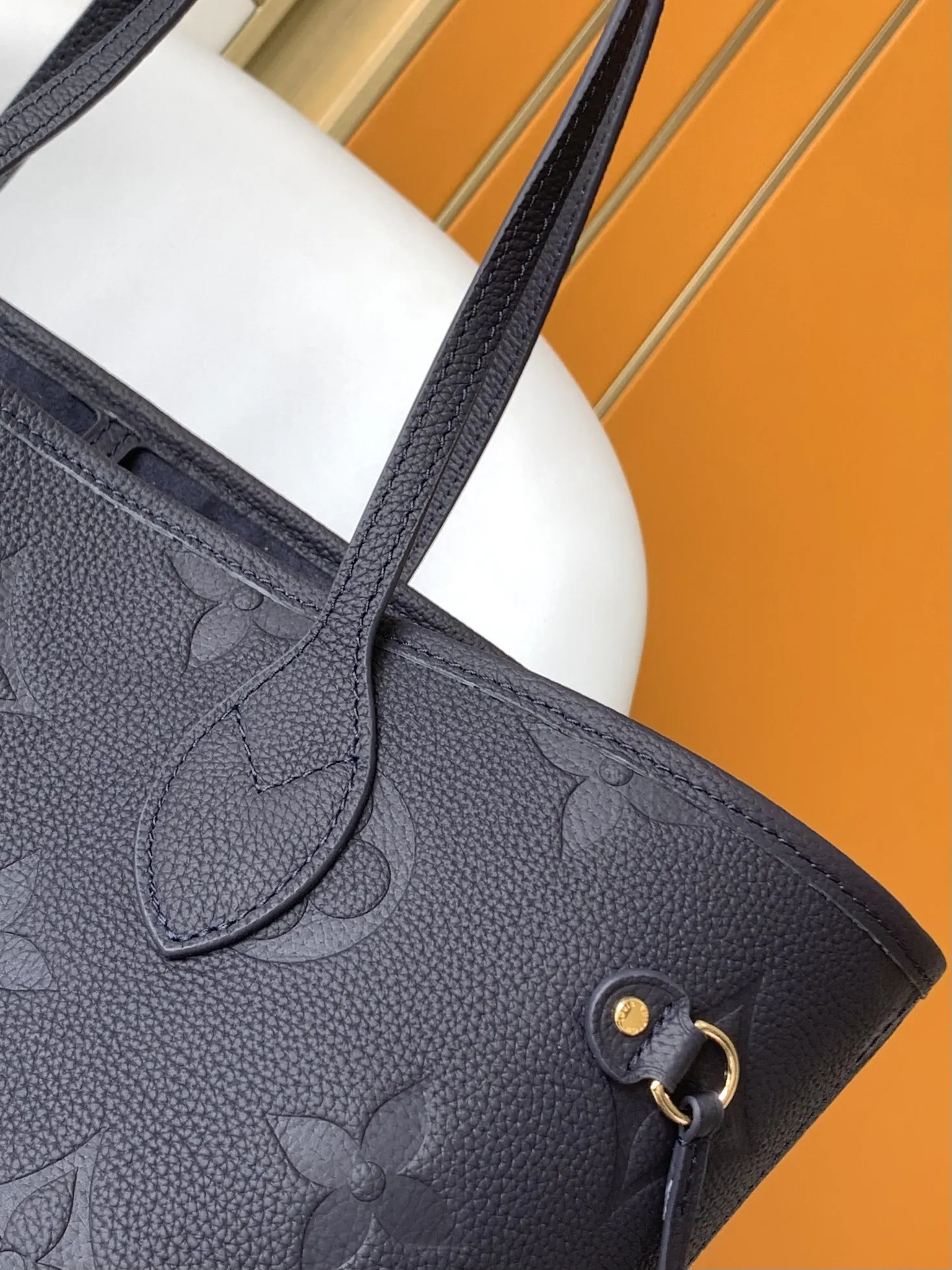 Neverfull 黑色 白色 手拿包 精致手拿款