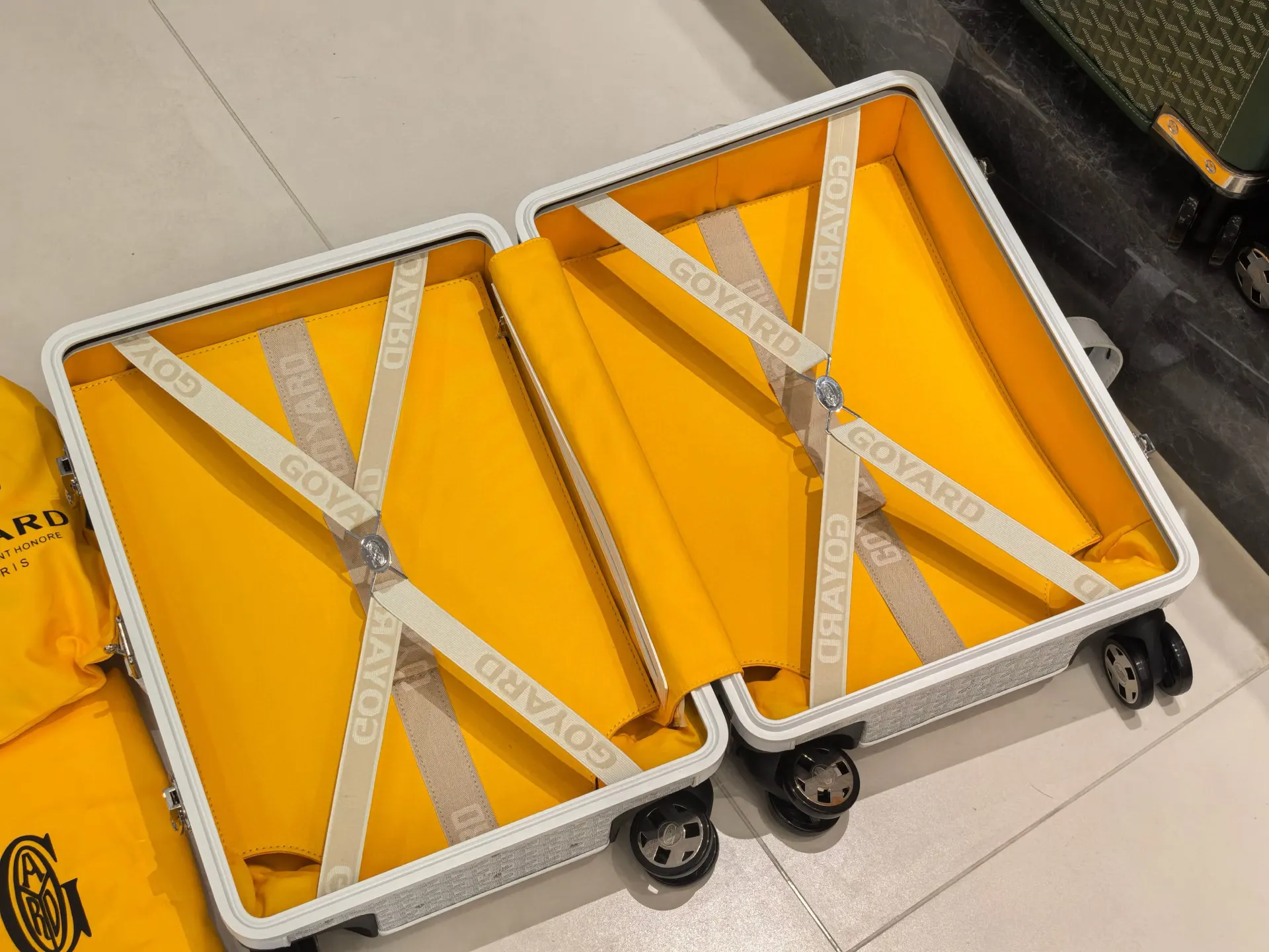 Goyard 戈雅 寸登机箱 全手工精心打造 行李箱 旅行拉杆款 輕便出行款(數字9) Goyard 戈雅 寸登机箱 全手工精心打造 行李箱 旅行拉杆款 輕便出行款(數字9)