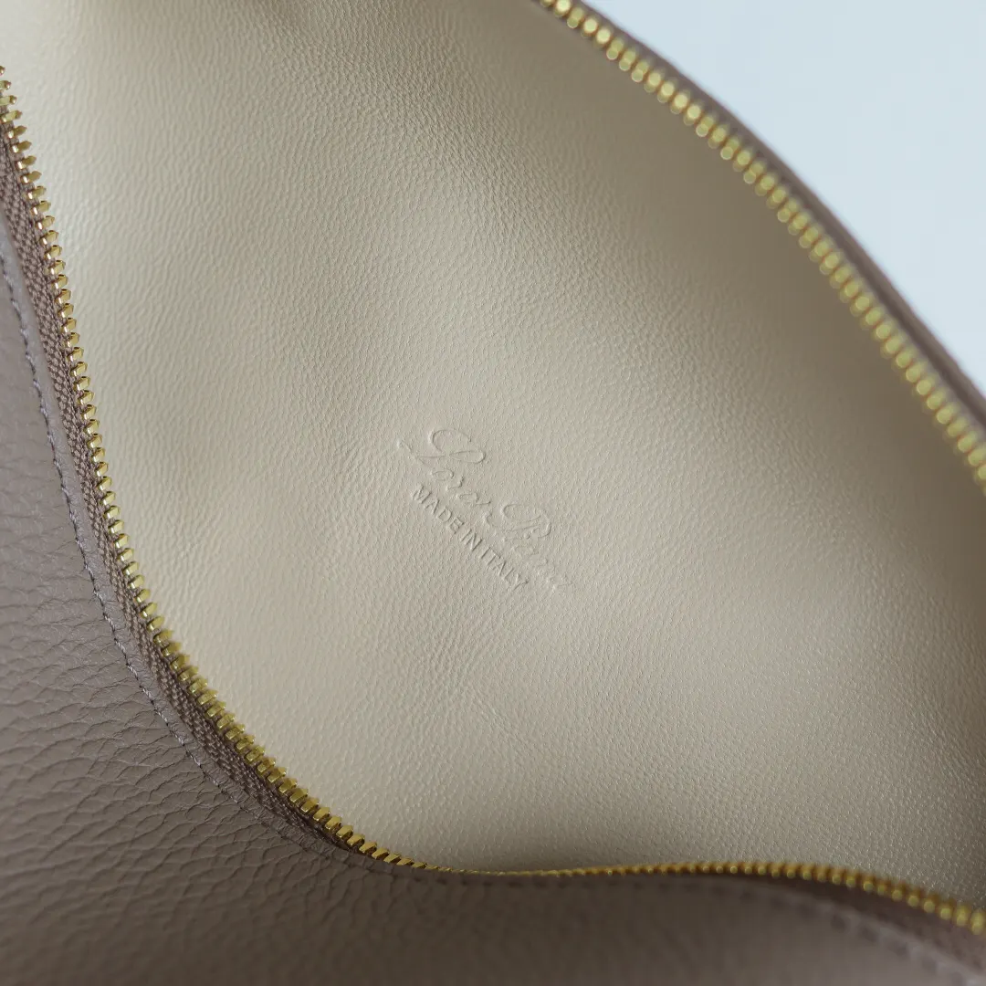 牛皮 上线 LORO PIANA 手拿包 精致手拿款