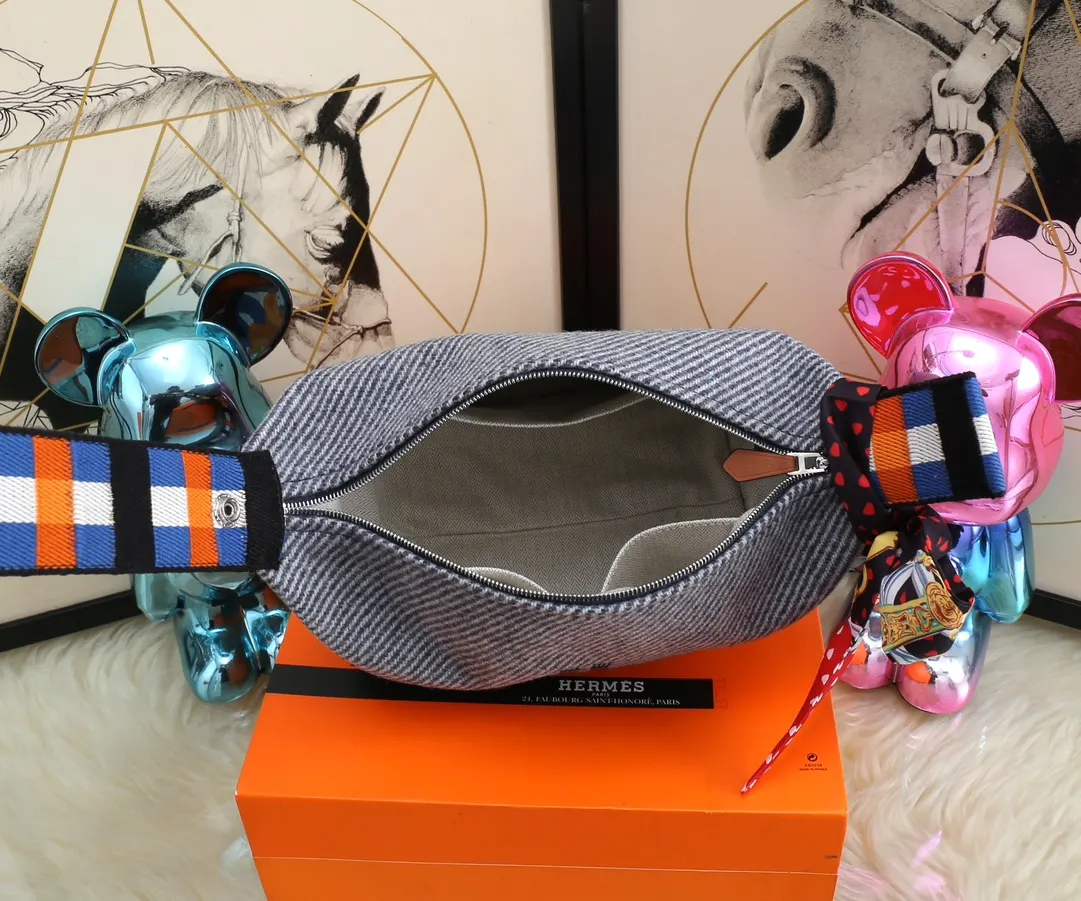 Cosmetic Pouch