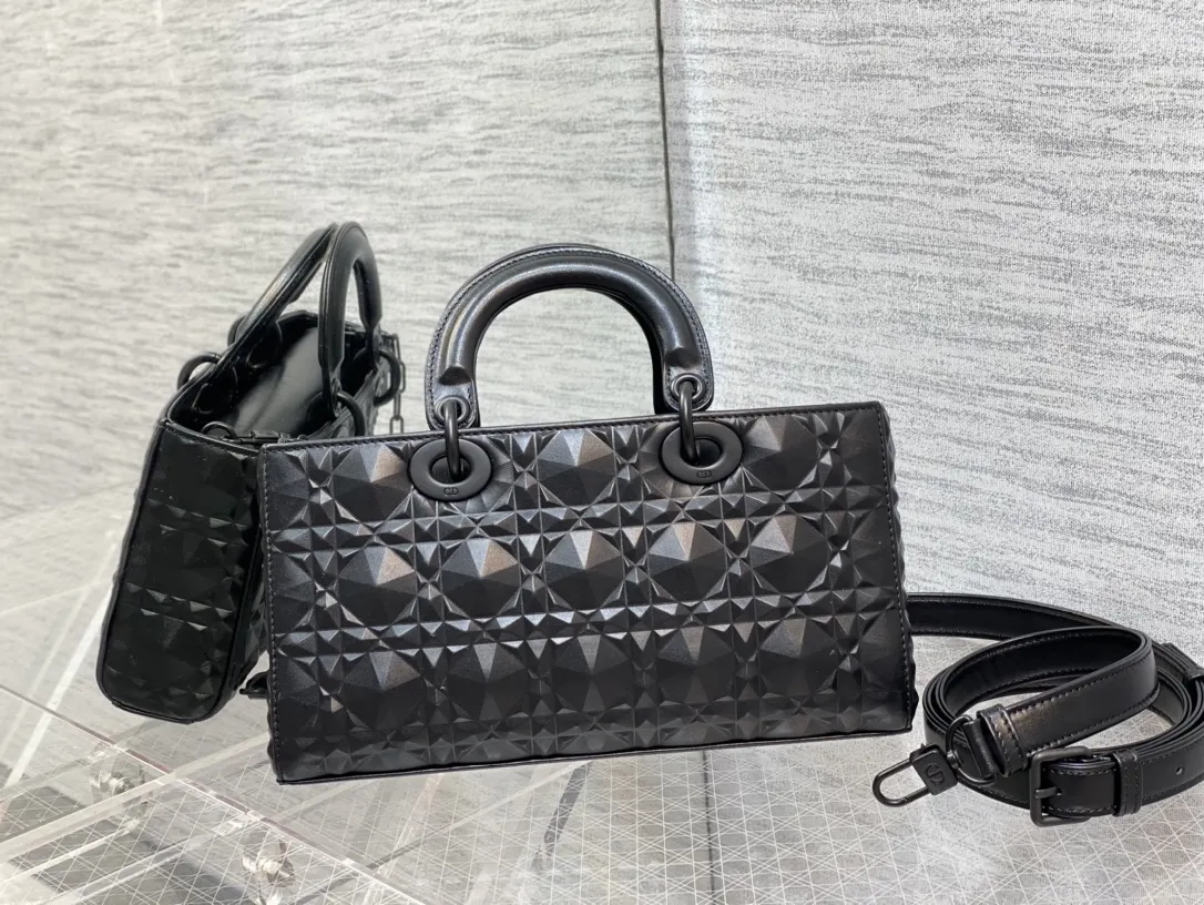Dior 牛皮 进口 牛皮钻石横款戴妃包 全新D 手提包 通勤手提款