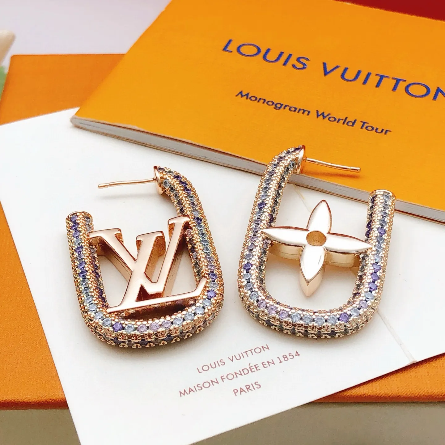 LV 玫瑰金 金色 耳钉 小巧点缀款