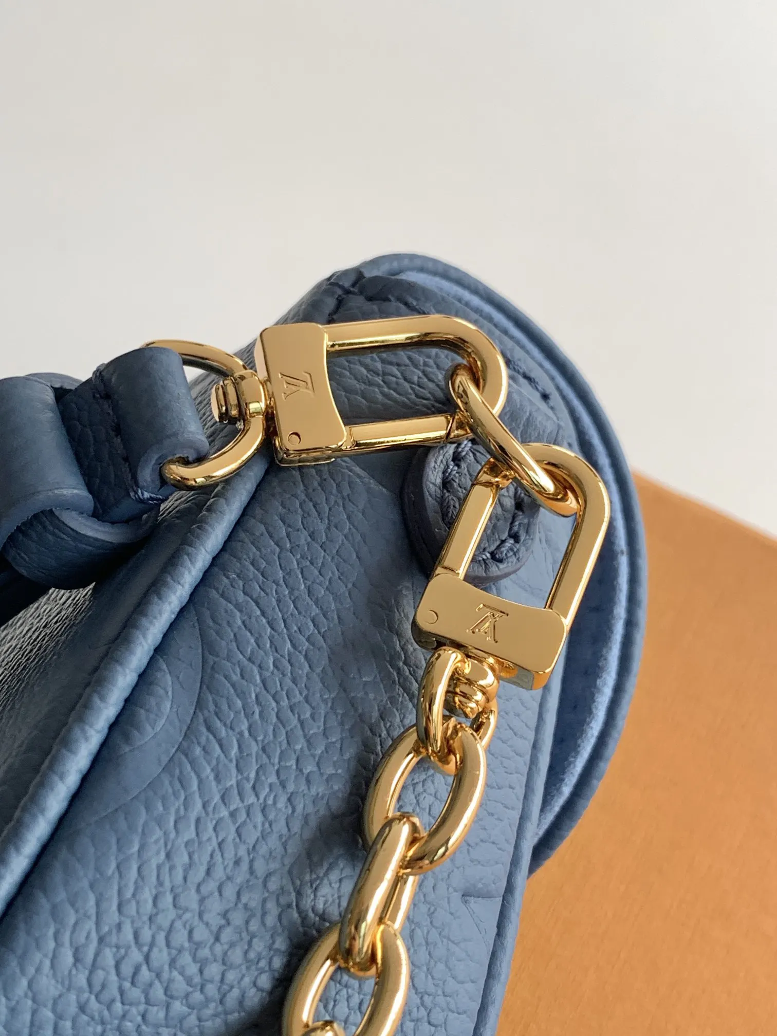 Black White Chain Bag Leather