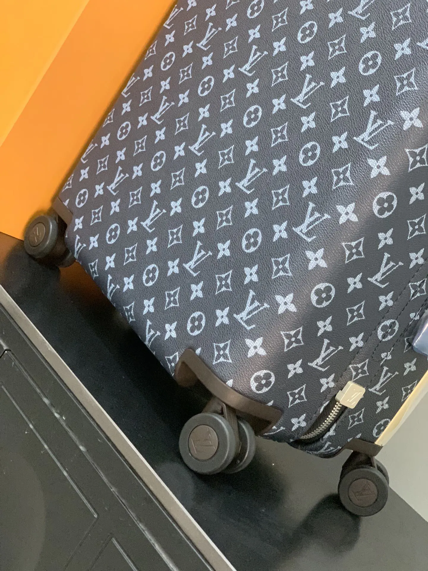 驴牌拉杆箱旅行箱 路易v 变色皮 海关锁 万向 行李箱 旅行拉杆款 輕便出行款