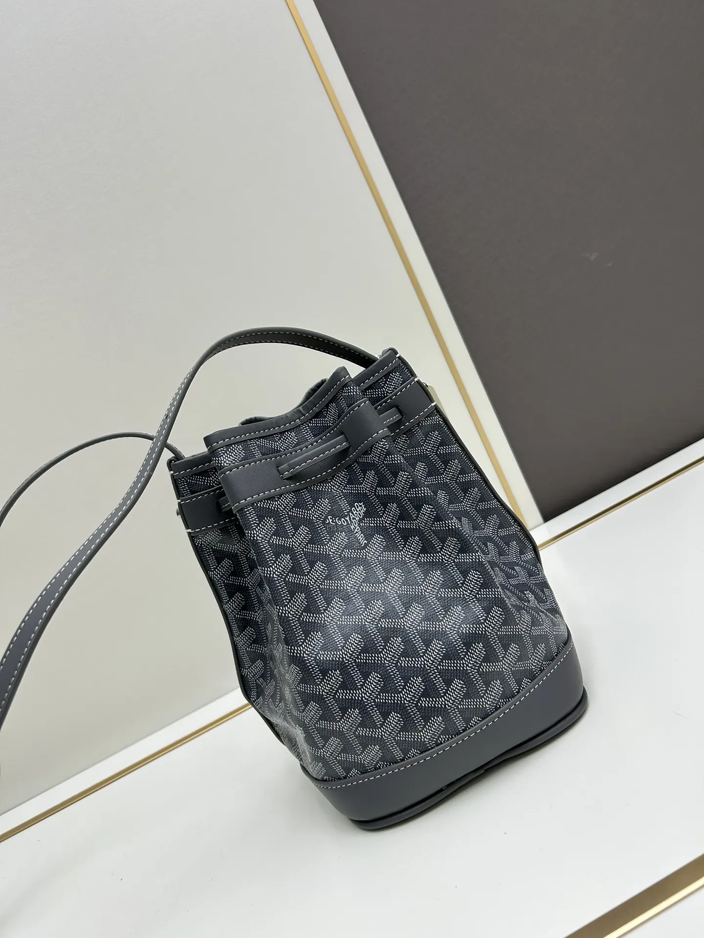 Goyard Bucket Bag Casual