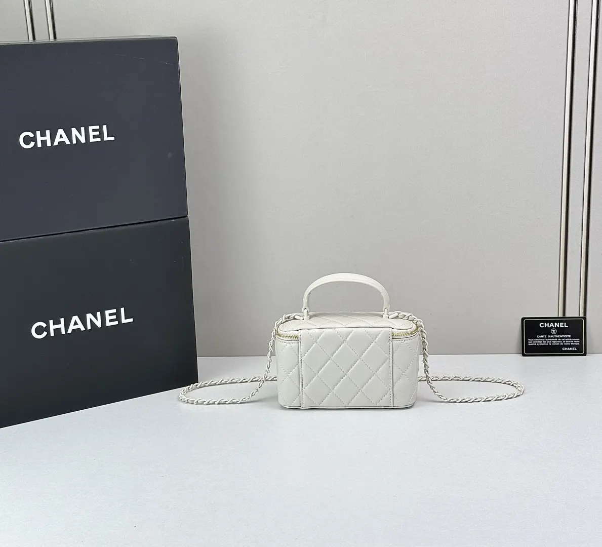 CHANEL 手柄长方盒 包真的太太太精致啦 包身 斜背包 輕便斜挎款