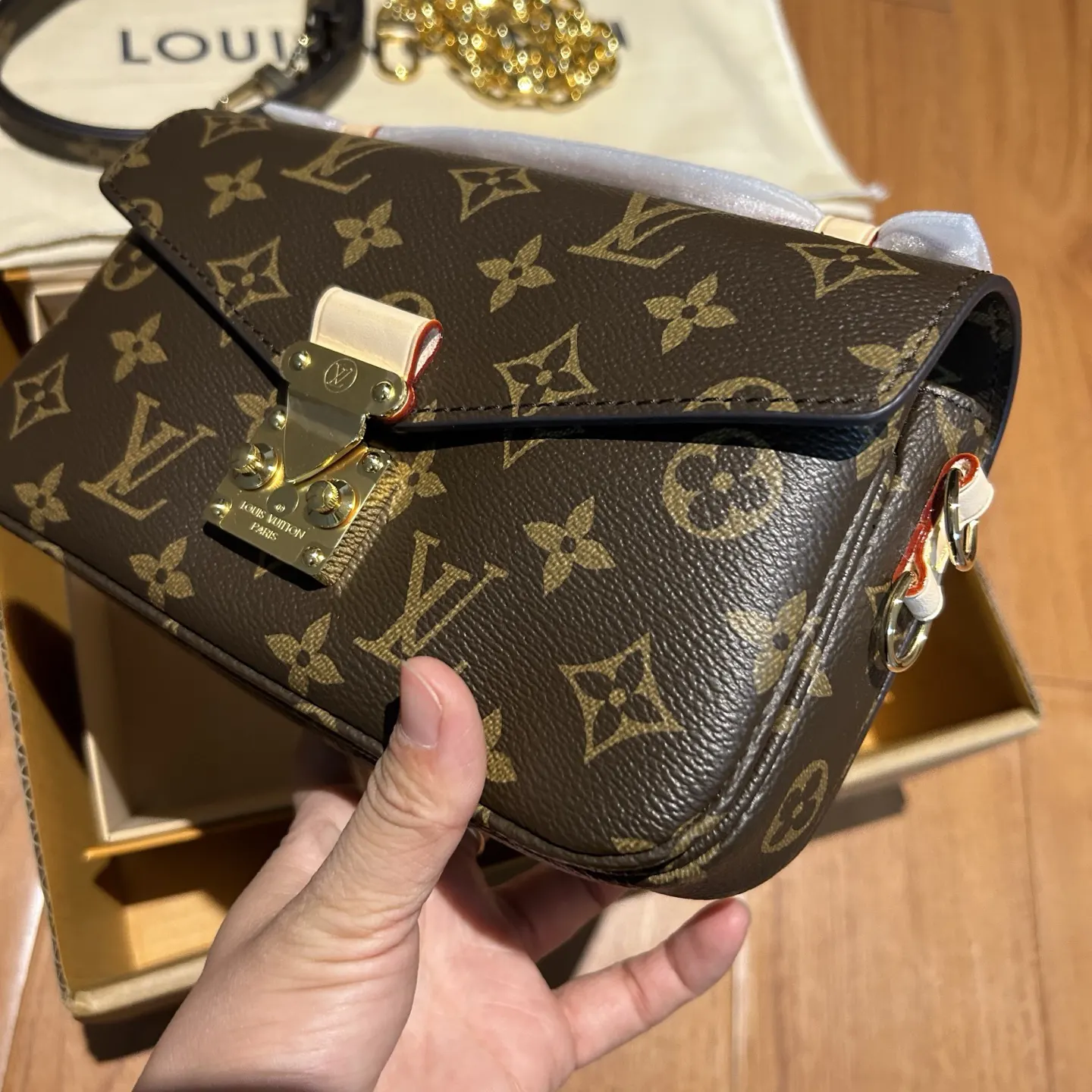 Chain Bag Leather