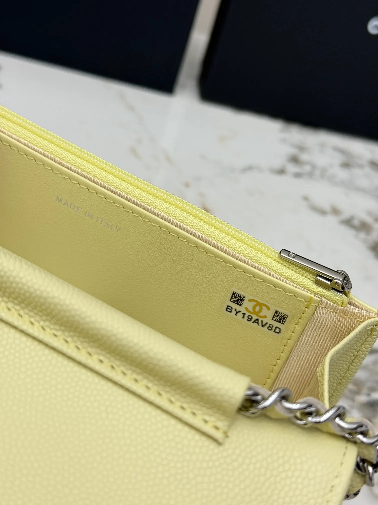 Chanel Chain Bag Leather Image 9 Chanel Chain Bag Leather Image 9