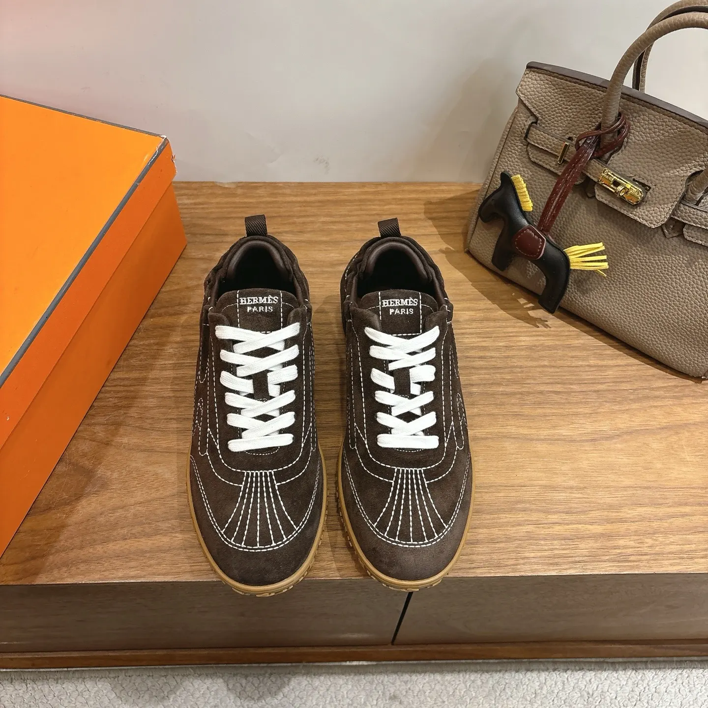Hermès SS 运动鞋(數字3) Hermès SS 运动鞋(數字3)