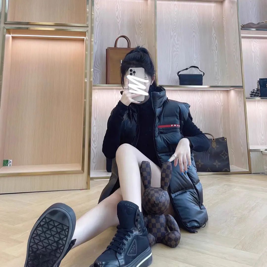 Prada 黑色 背心