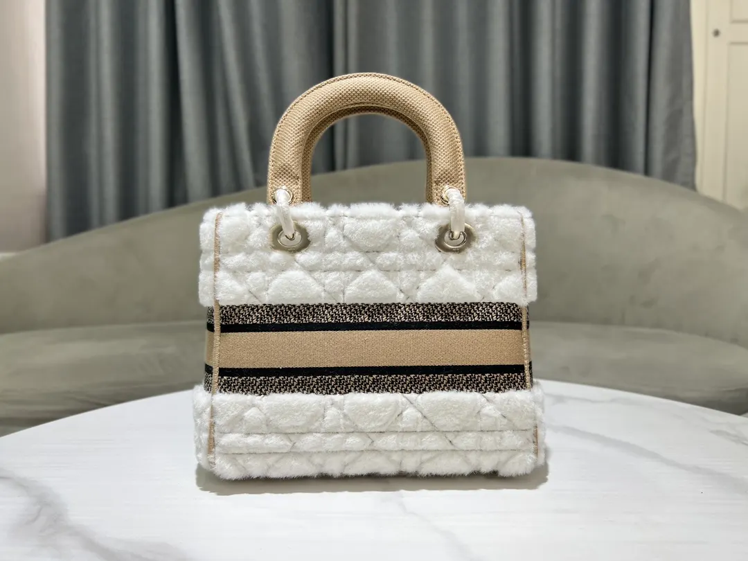 Dior 冲鸭 手提包 通勤手提款
