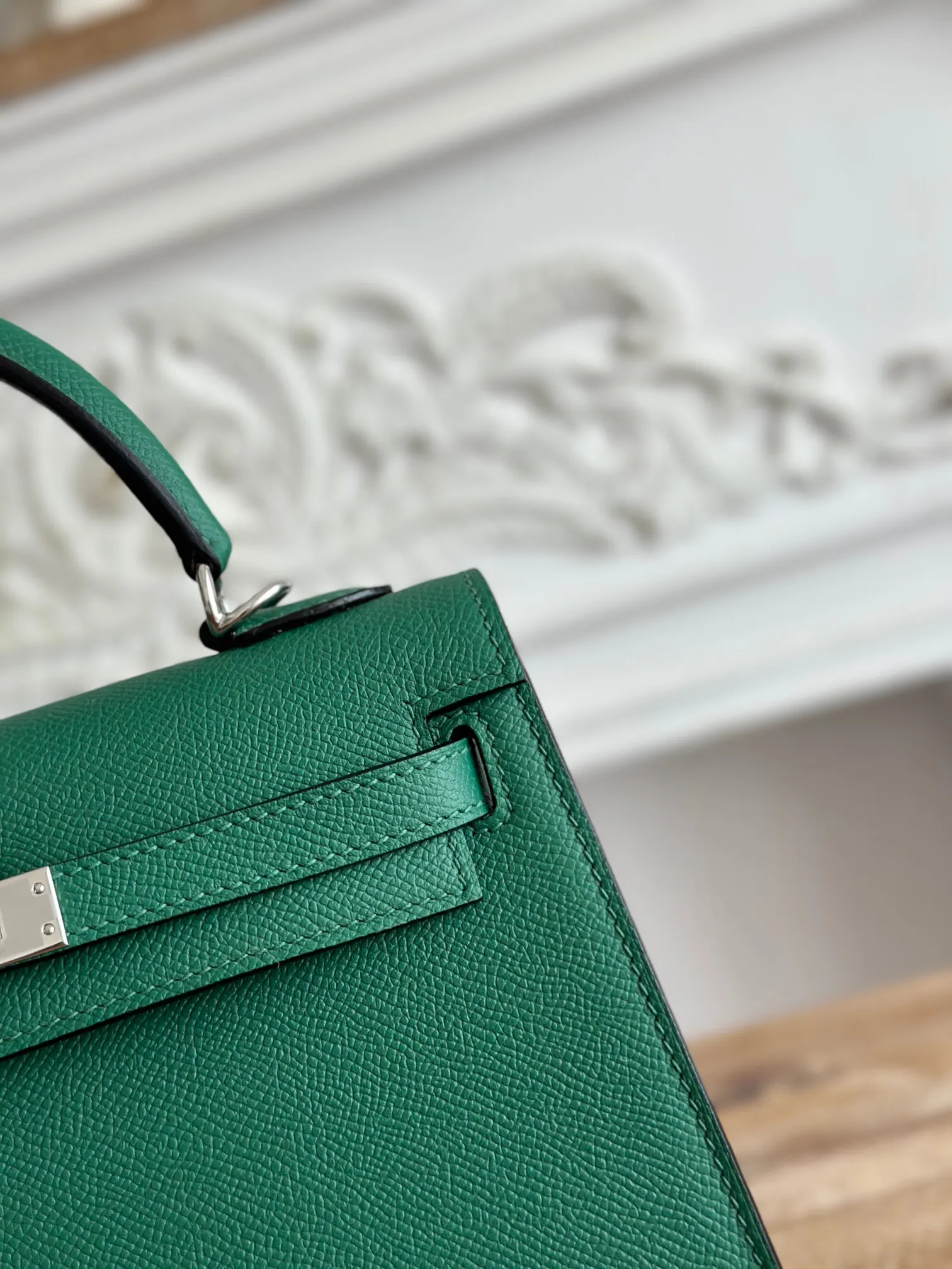 Hermès Kelly Top Handle Bag Classic Leather