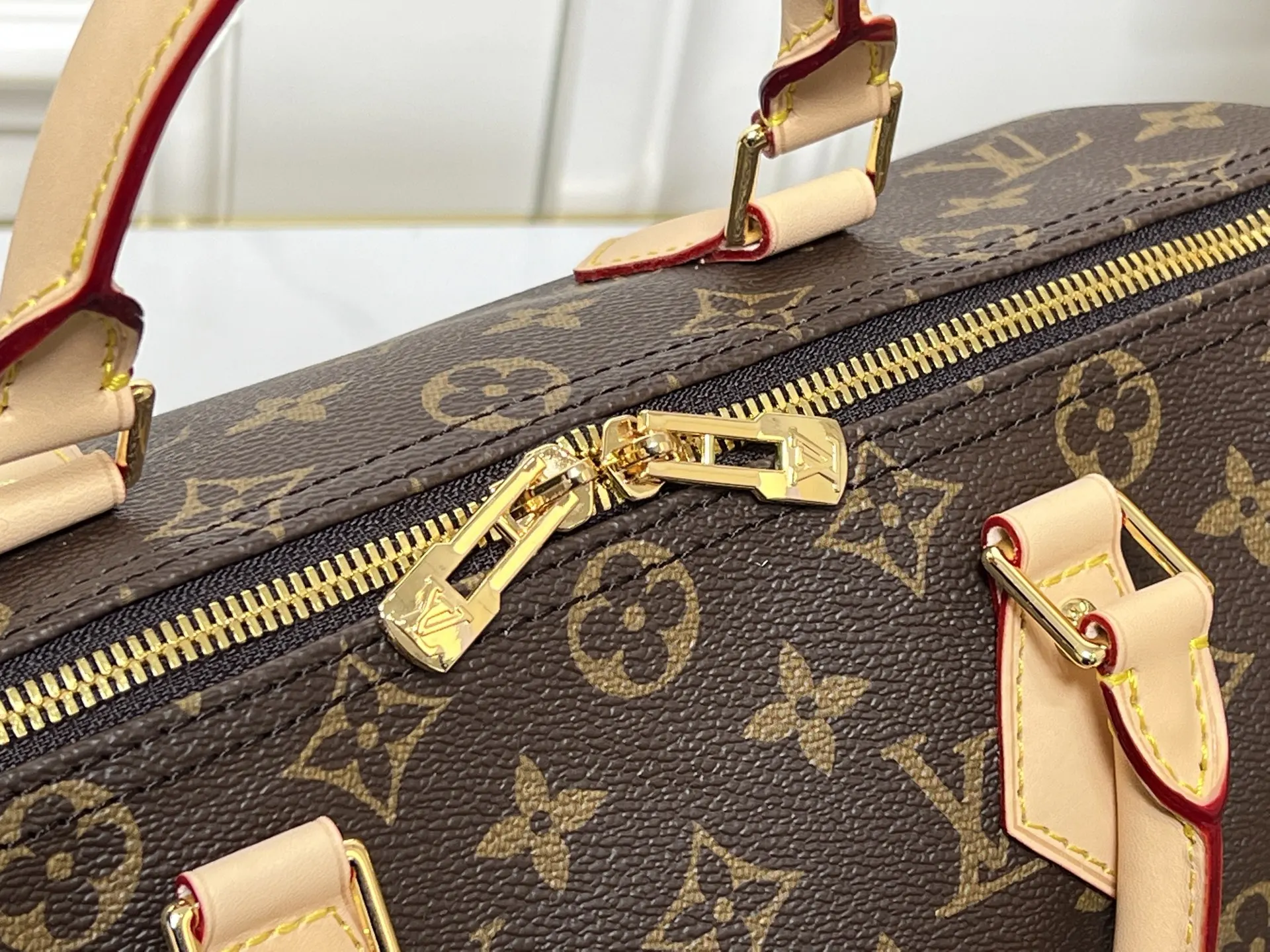 Gold Fashion Item Travel Canvas
