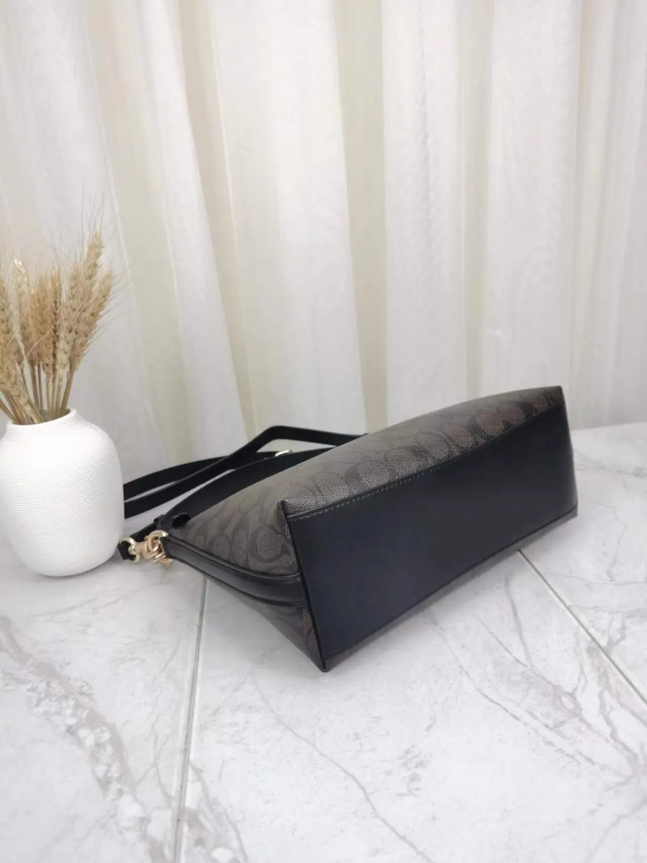 Black Crossbody Bag Lightweight Image 6 Black Crossbody Bag Lightweight Image 6