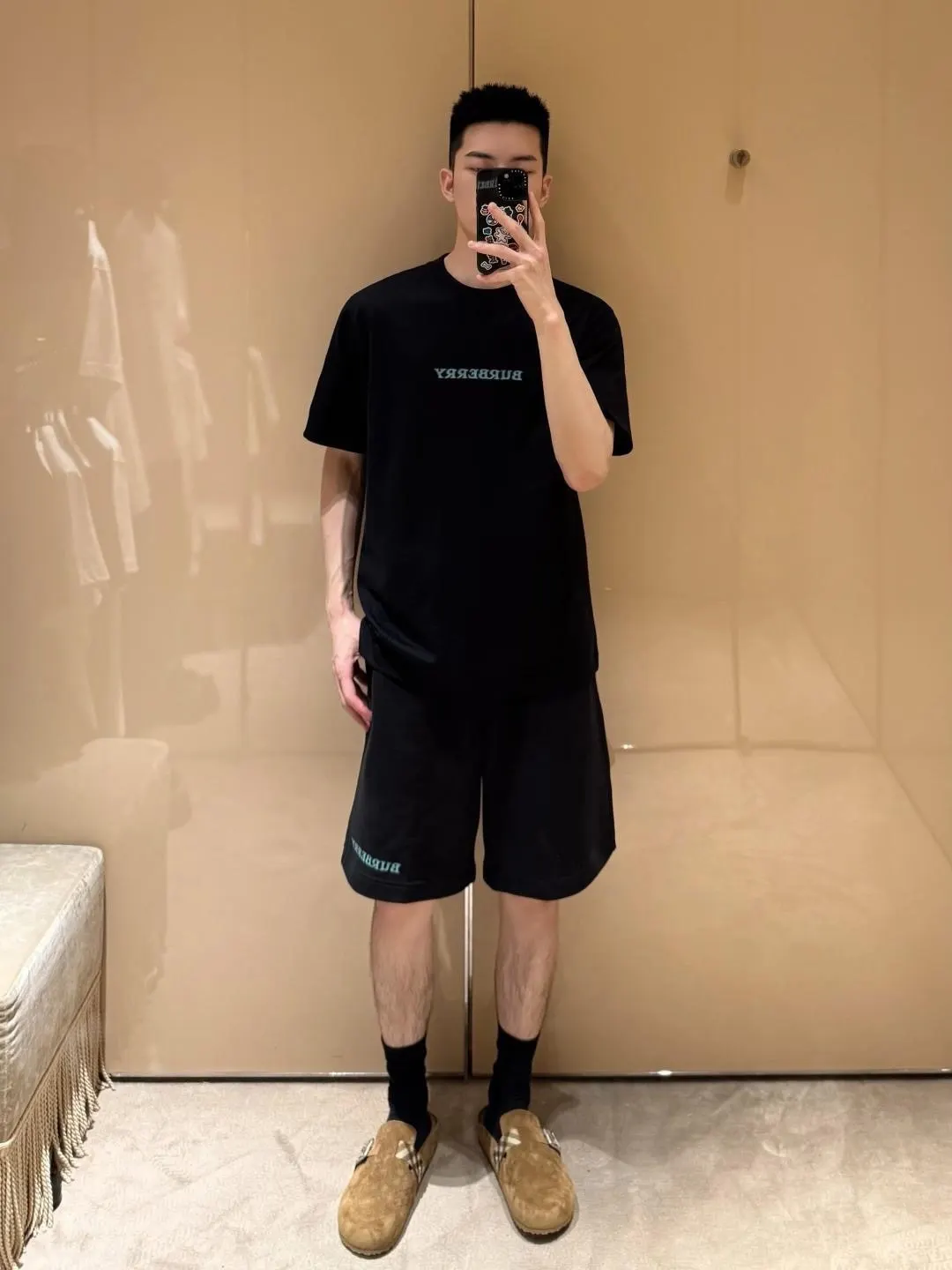 Burberry Black Print Short Sleeve T-Shirt Casual Versatile Style Image 8 Burberry Black Print Short Sleeve T-Shirt Casual Versatile Style Image 8