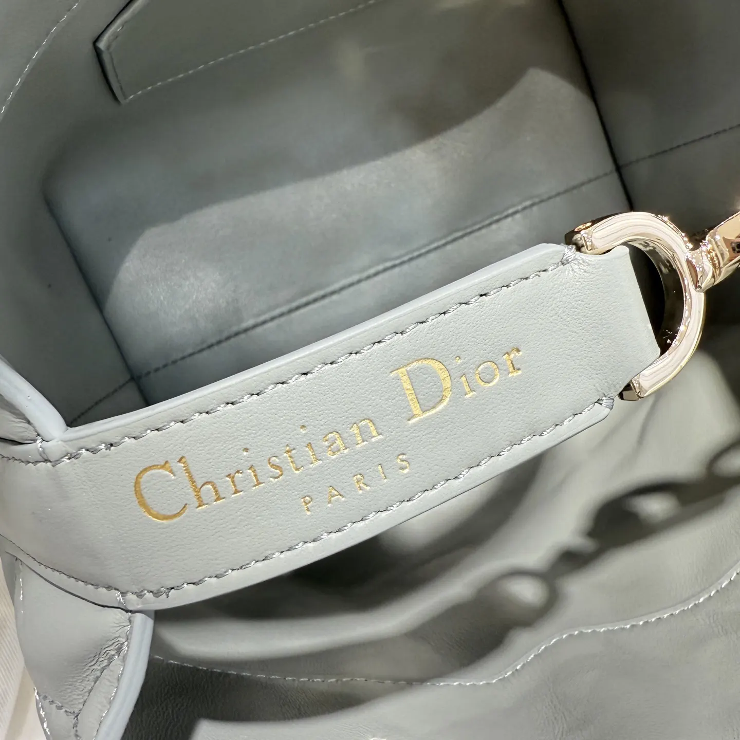 Dior Cannage藤格紋 灰色牛皮包包 手提斜挎 手提包(數字2) Dior Cannage藤格紋 灰色牛皮包包 手提斜挎 手提包(數字2)
