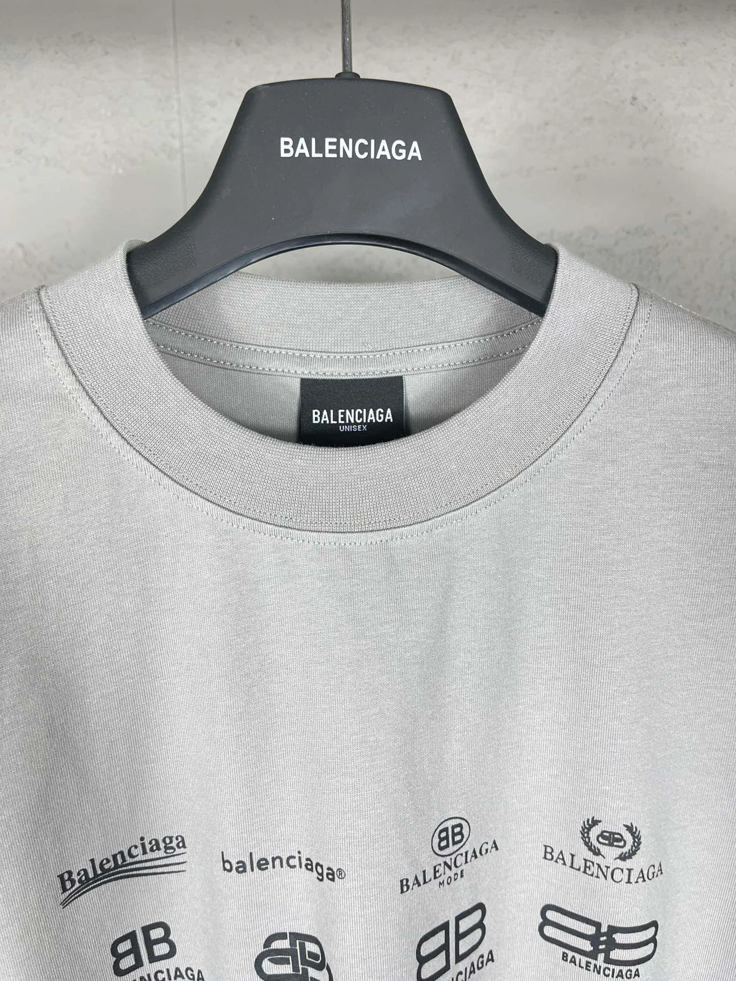 Balenciaga 黑色 純棉 Logo 短袖T恤 宽松休閒(數字3) Balenciaga 黑色 純棉 Logo 短袖T恤 宽松休閒(數字3)