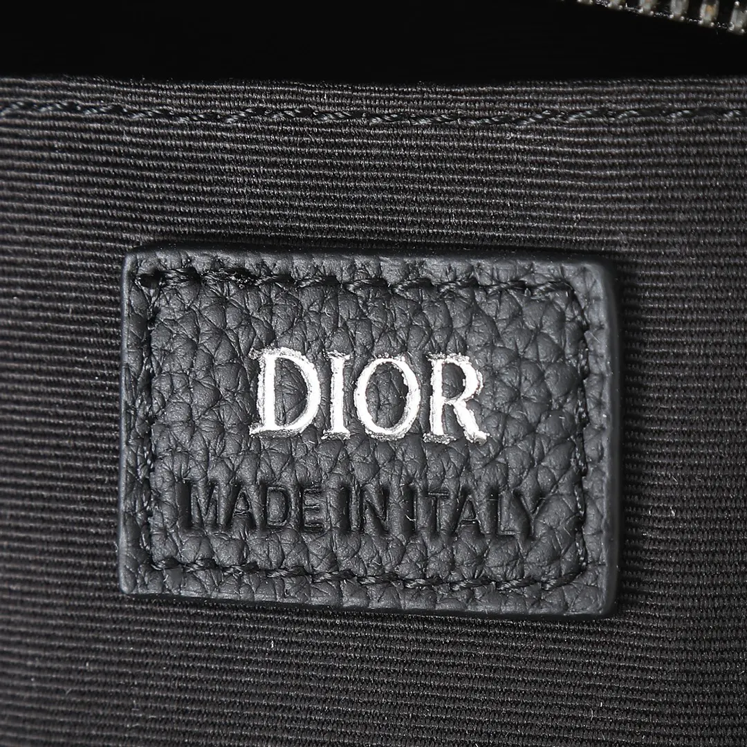 Black Cosmetic Pouch Image 9 Black Cosmetic Pouch Image 9
