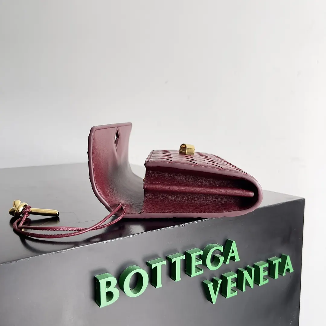 Bottega Veneta 手拿包 精致手拿款