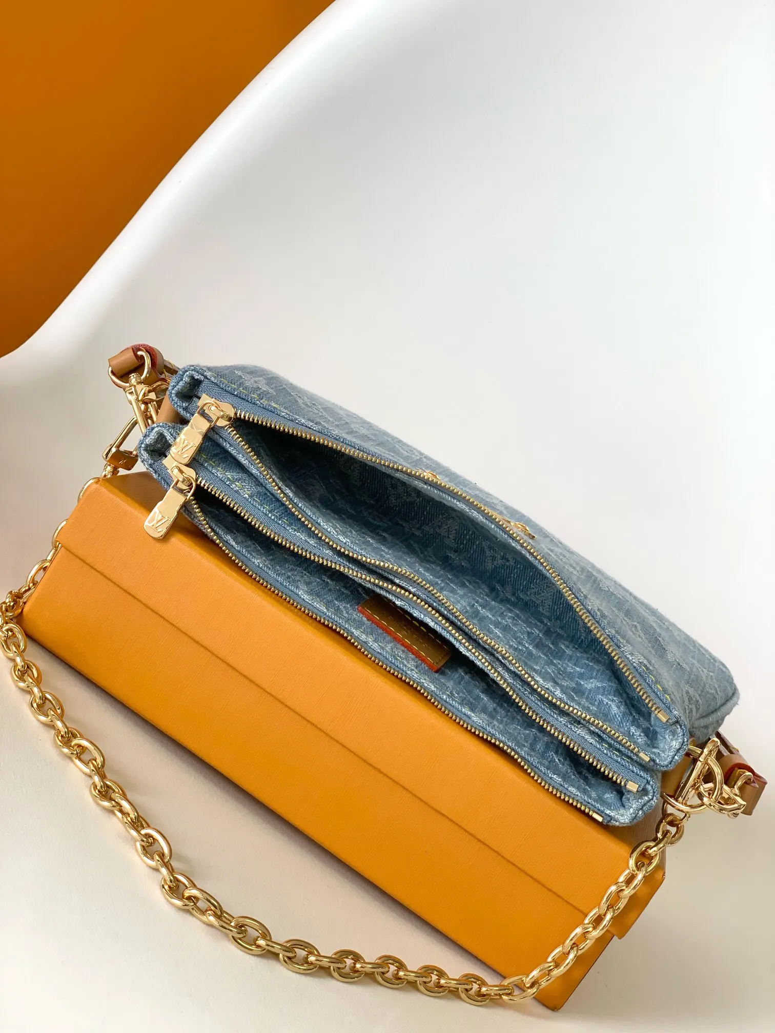 Louis Vuitton Gold Chain Bag Leather Image 9 Louis Vuitton Gold Chain Bag Leather Image 9