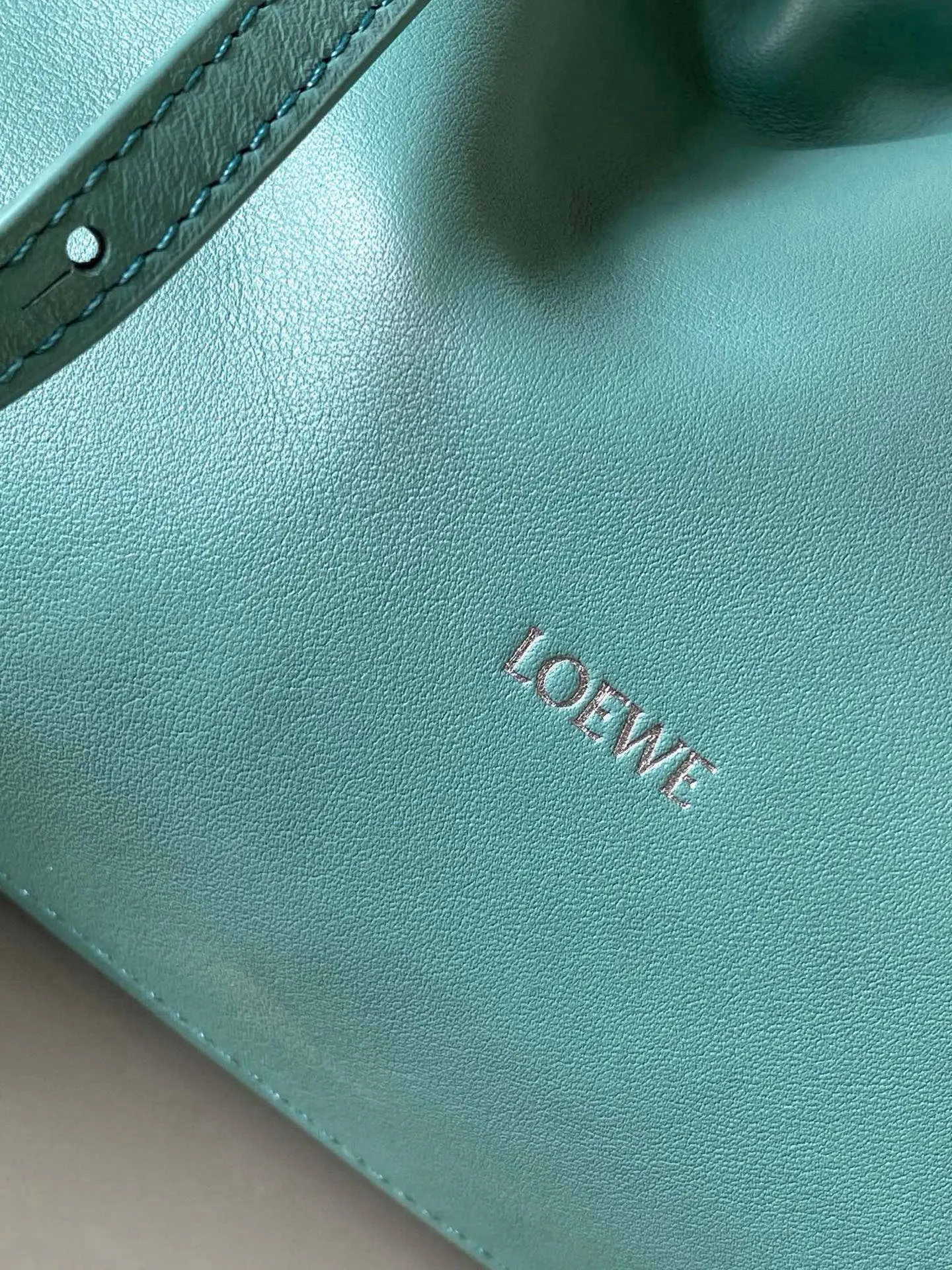 Loewe 蓝色 小牛皮 托特包 大容量托特款