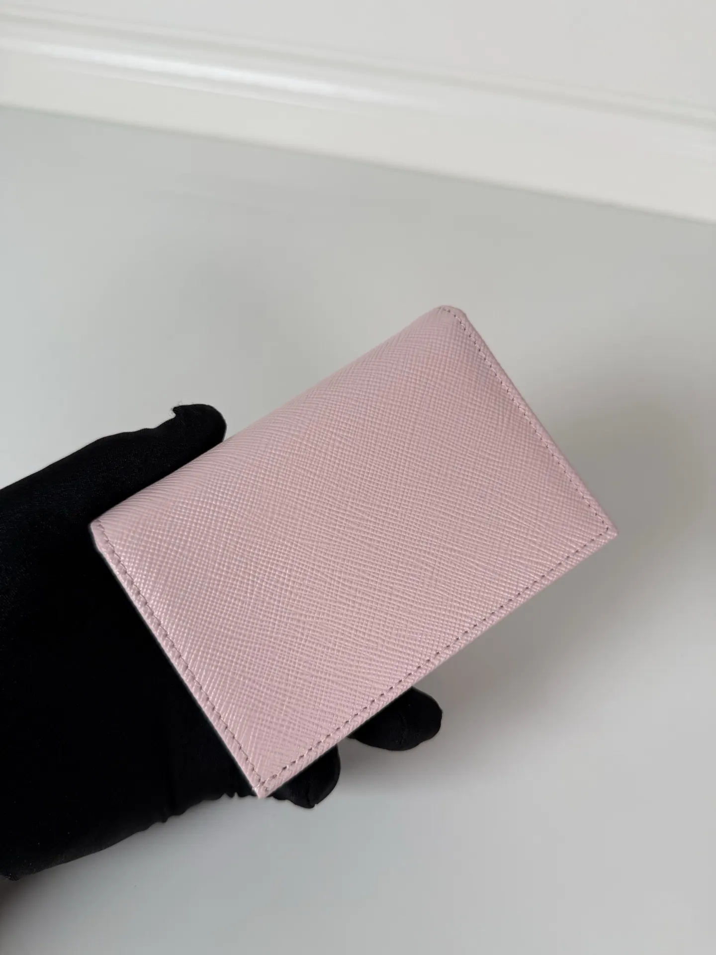Prada 钱包 实用短夹