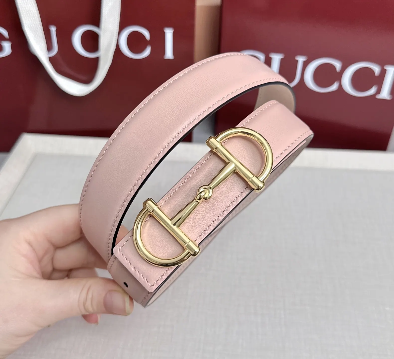 Gucci 双G扣牛皮腰带