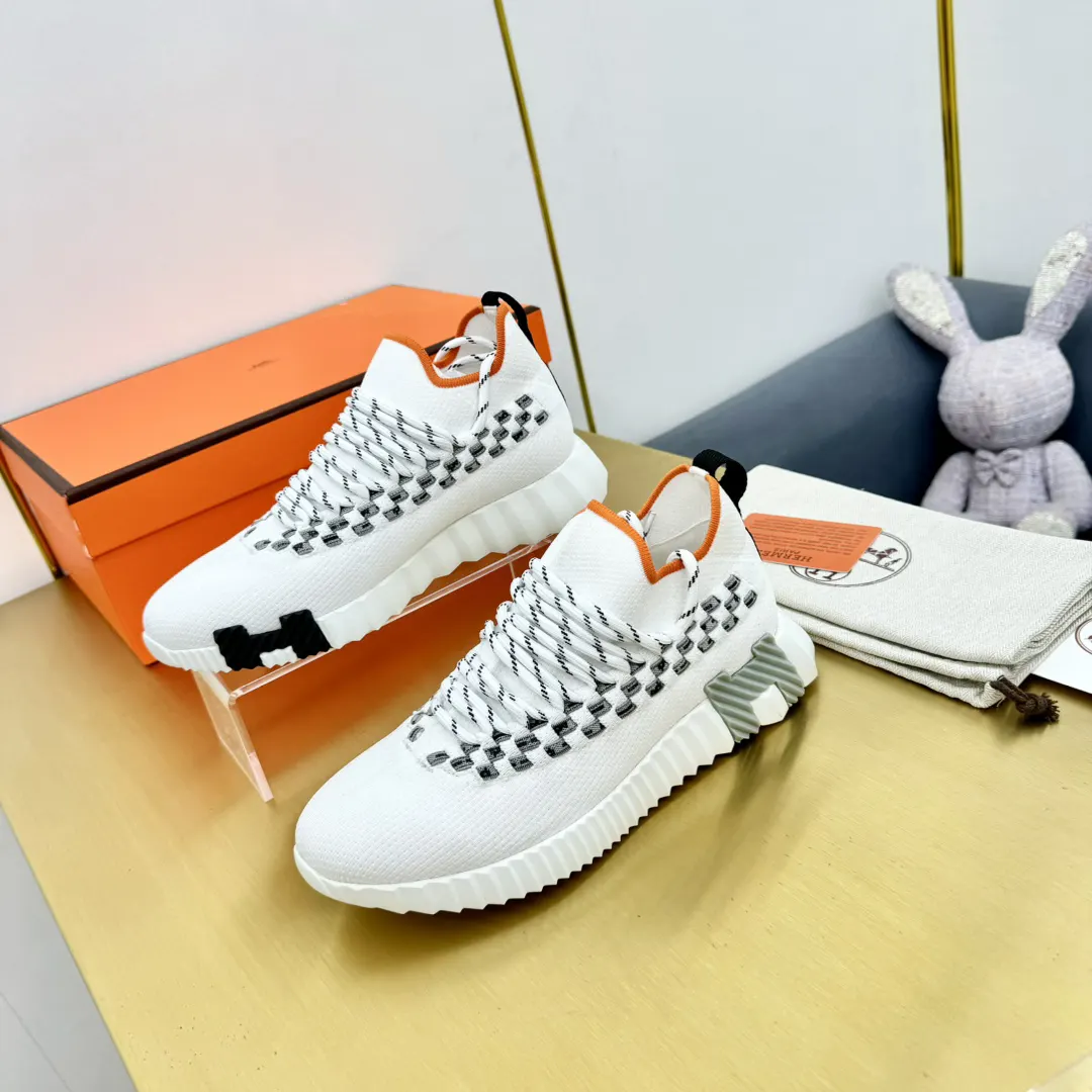 Hermès 官网同步更新 羊皮 运动鞋 舒适