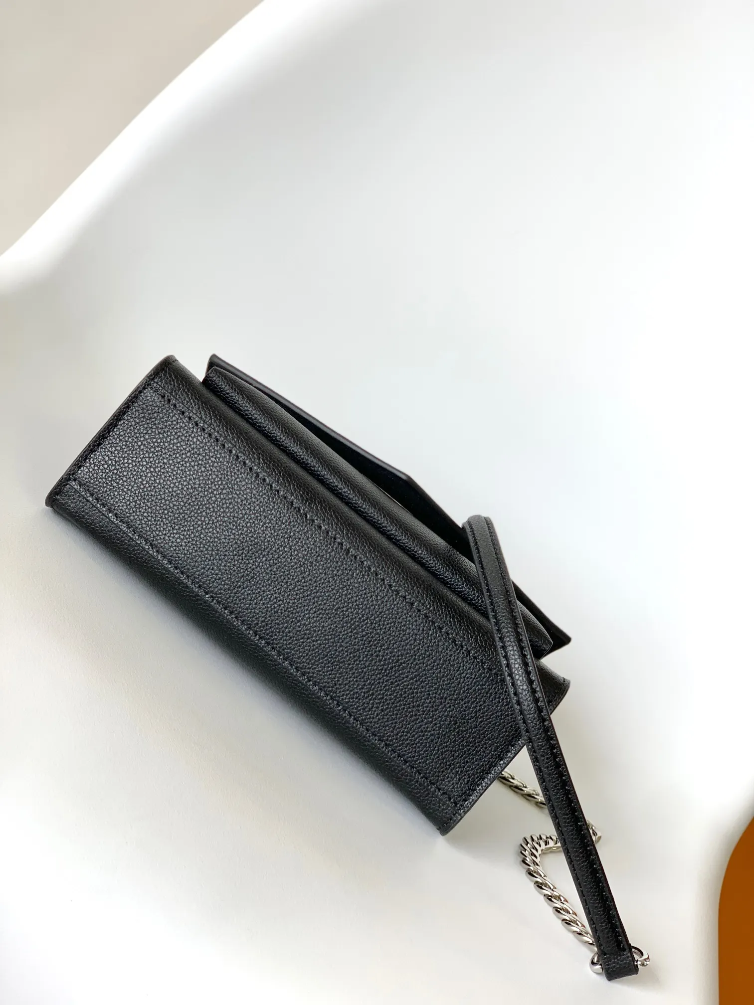 LV 黑色 灰色 牛皮 链条包 精致链条款