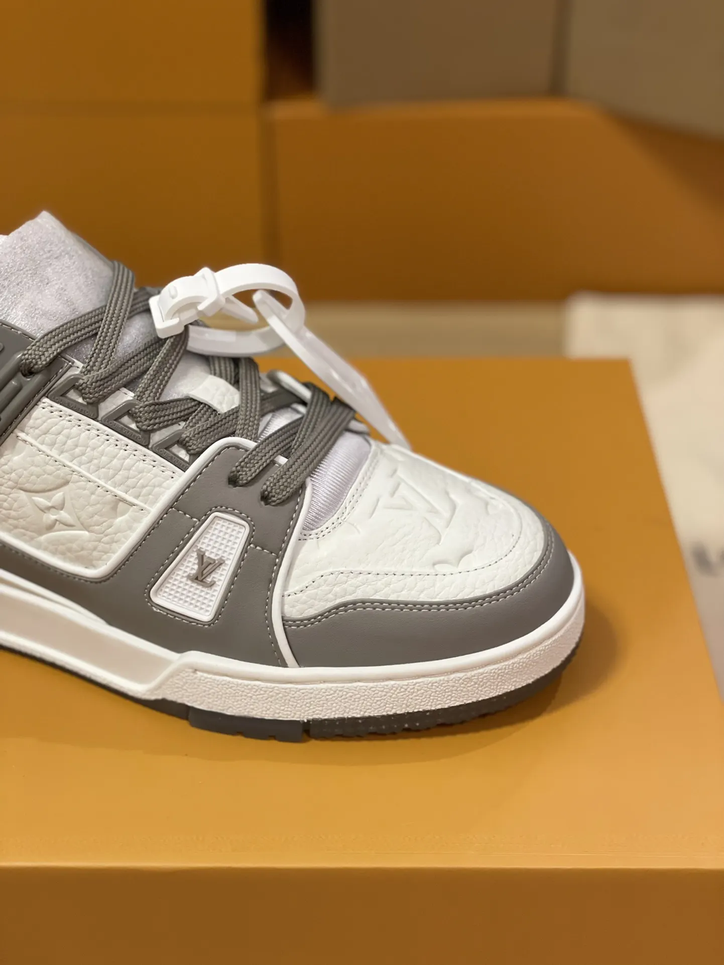 Louis Vuitton 运动鞋