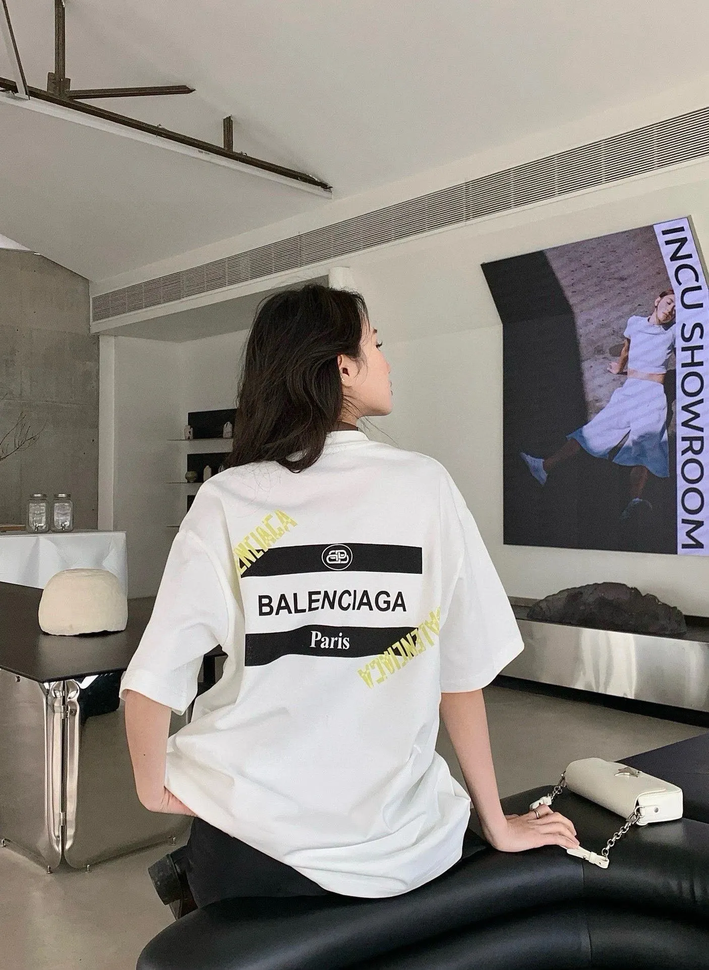 Balenciaga 短袖T恤 宽松休閒(數字6) Balenciaga 短袖T恤 宽松休閒(數字6)