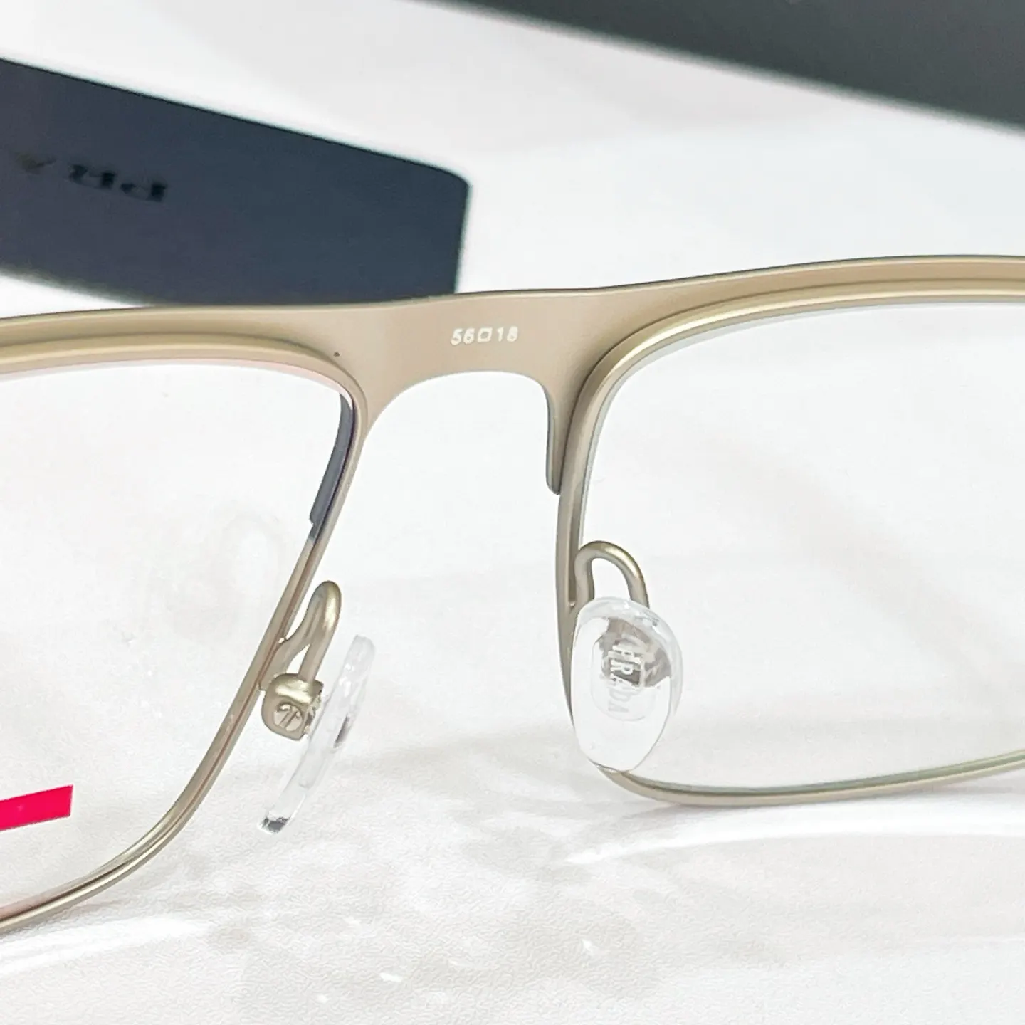 Prada SPS 51R 光学眼镜