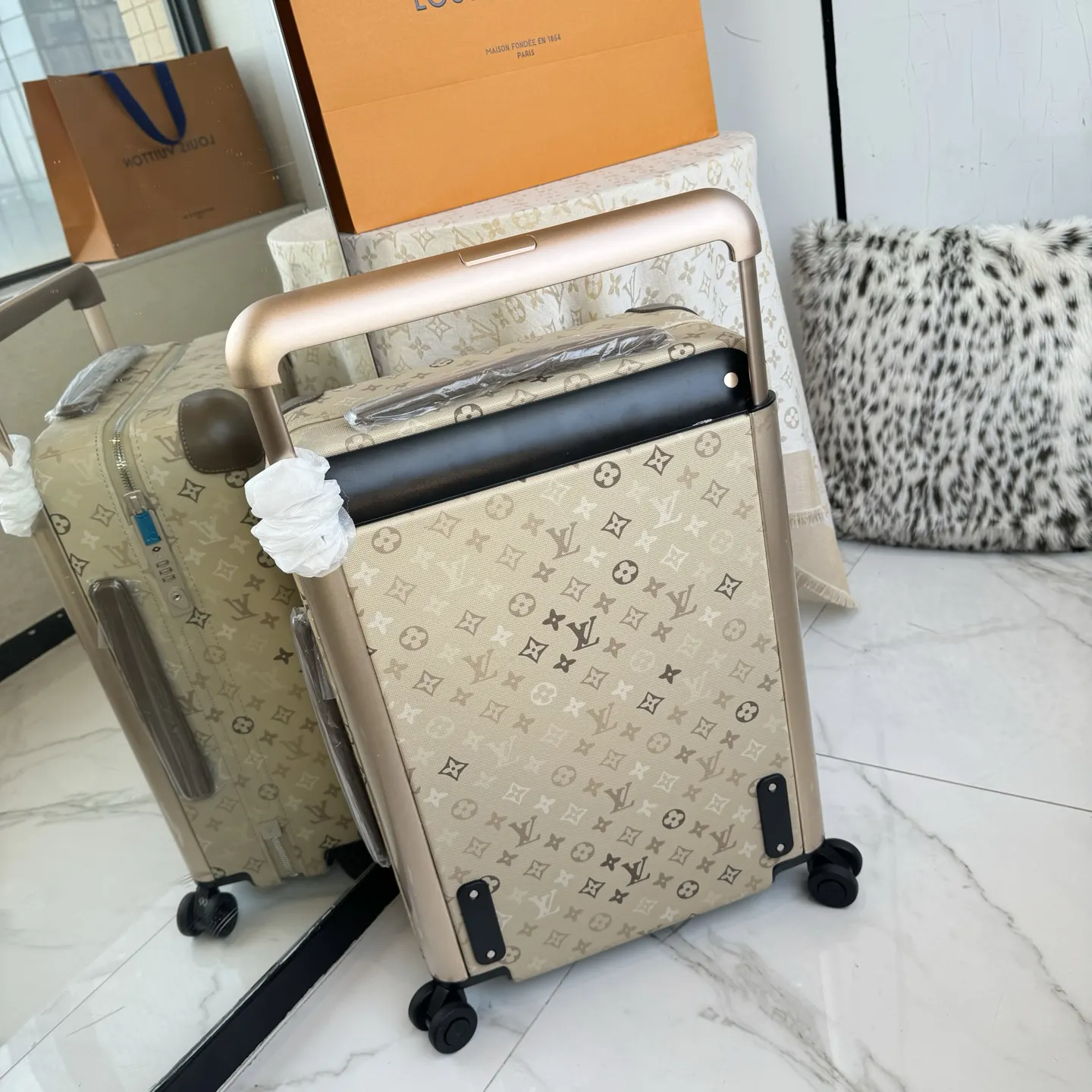 Louis Vuitton Monogram Suitcase Travel Lightweight
