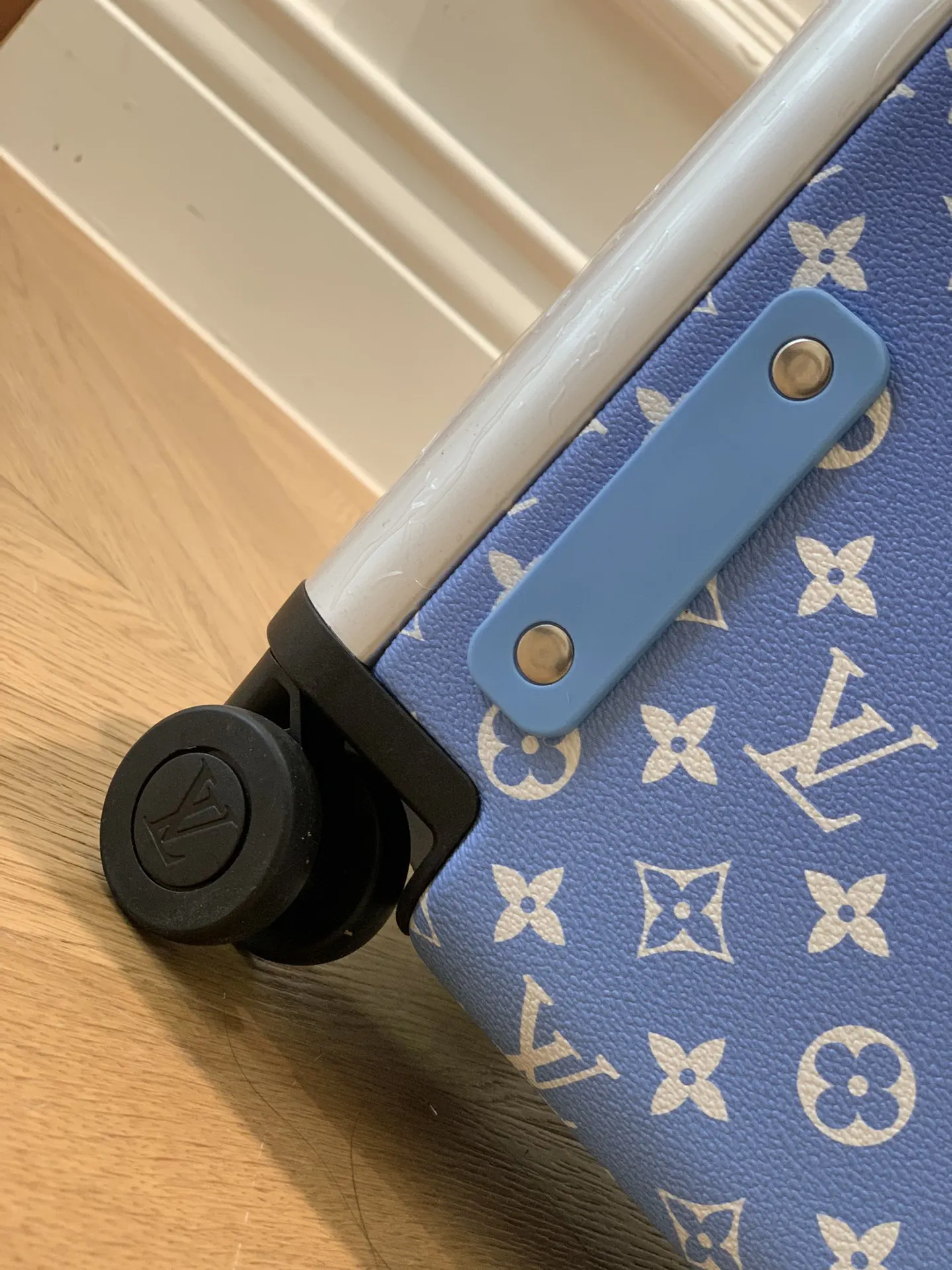 灰色 銀色 拉杆真皮包裹 行李箱 旅行拉杆款 輕便出行款