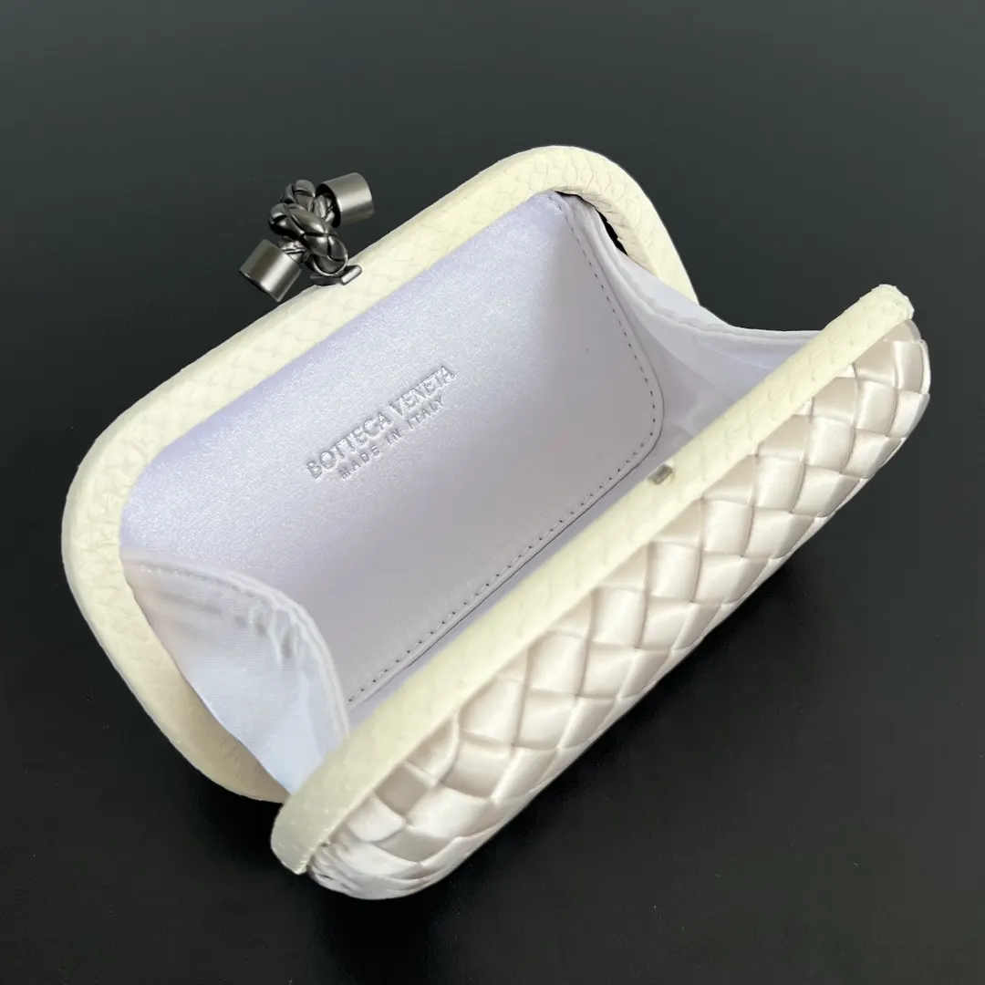 Bottega Veneta 化妝包 便携收納款