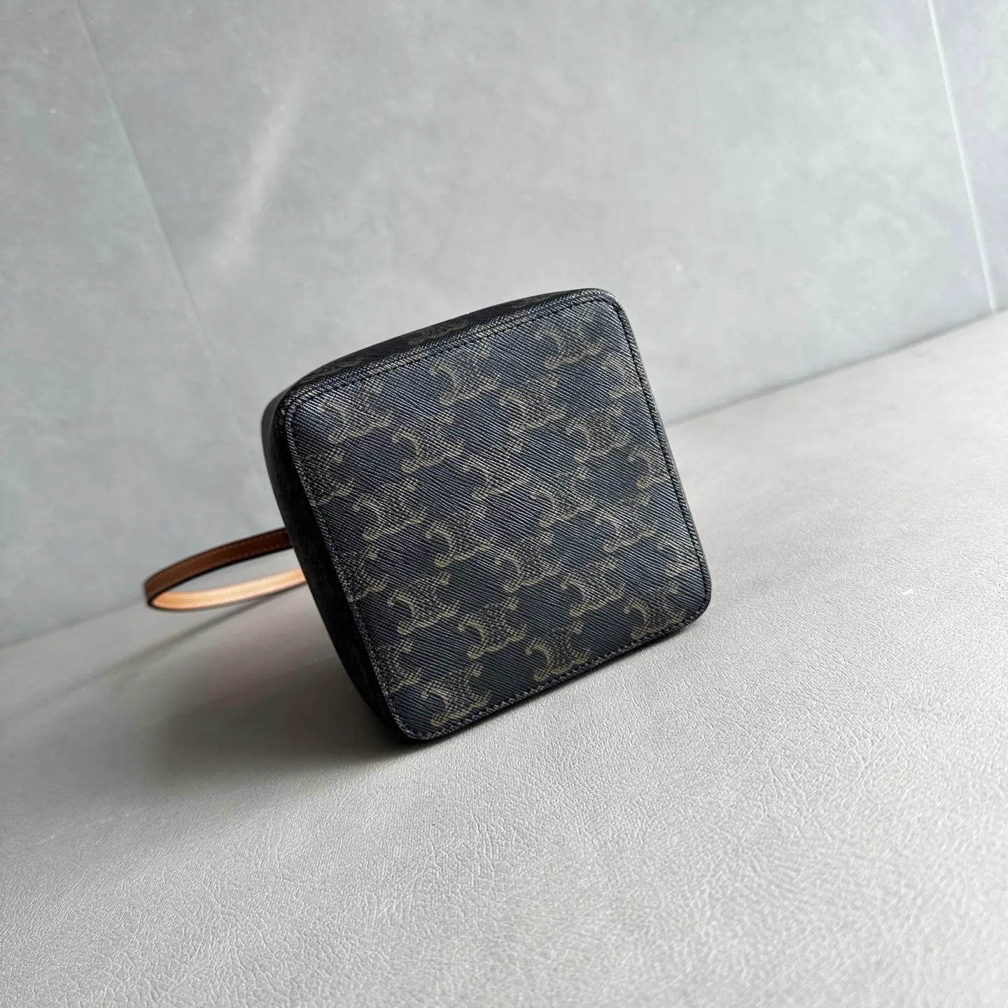 Gold Shoulder Bag Leather