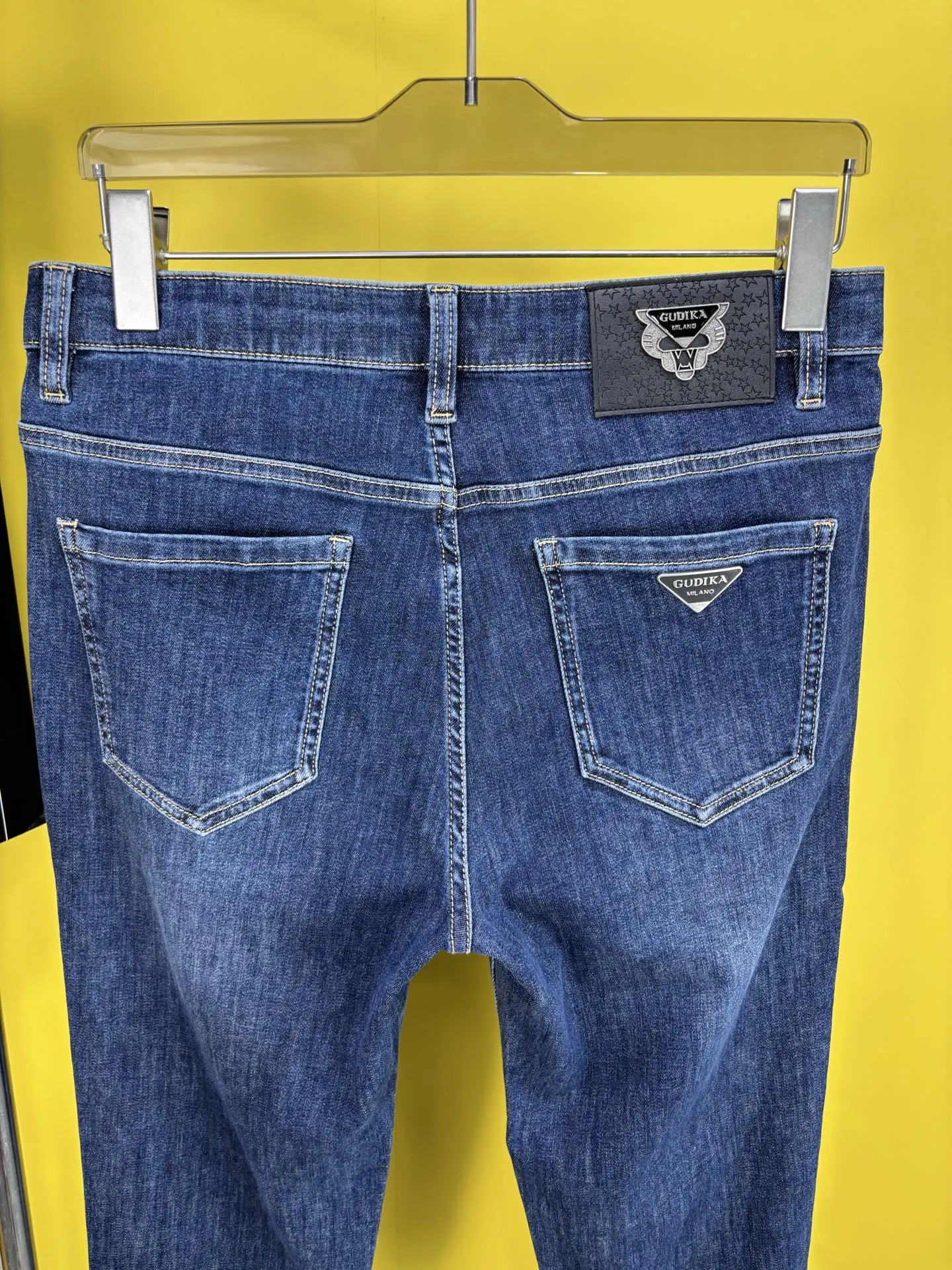 PRADA 牛皮 牛仔裤 休闲宽松款
