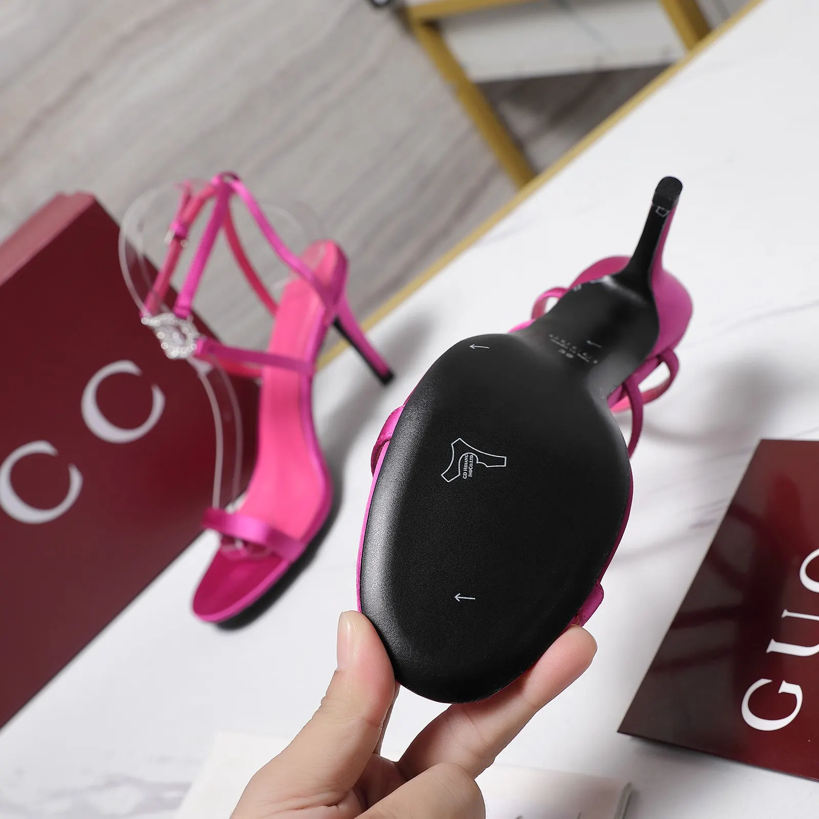 Gucci 高跟鞋