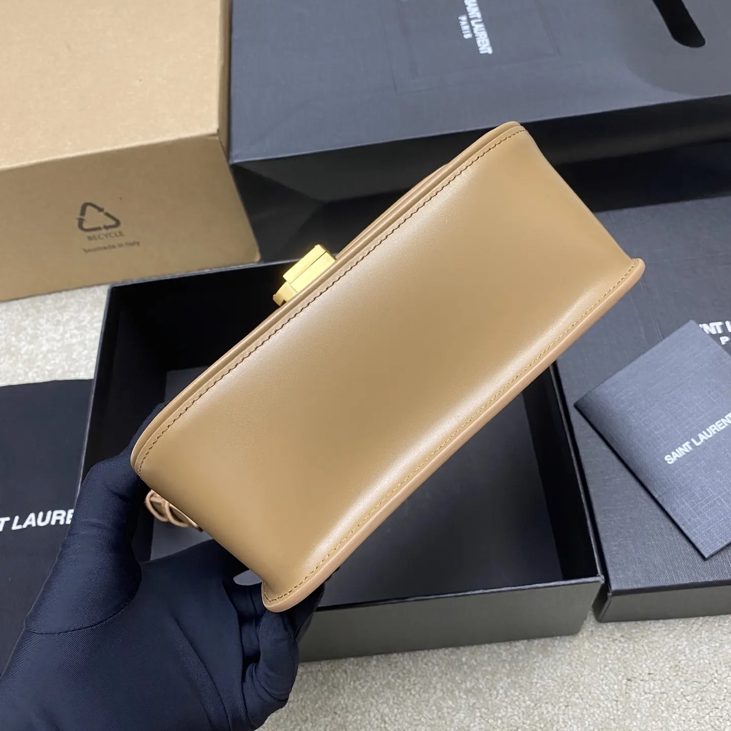 YSL 黑色 牛皮 奶茶牙签纹 古金 好迷人的飒爽質感 女士SOL 腋下包 復古腋下背款
