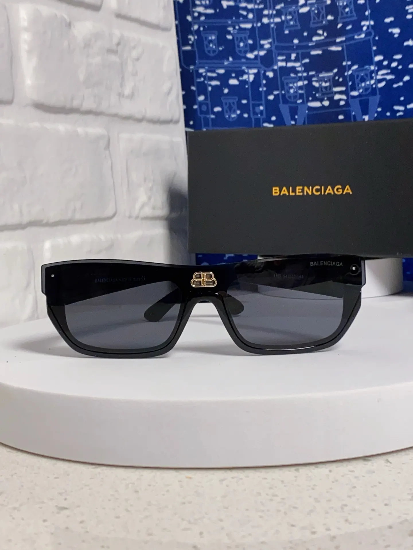 Balenciaga 太阳镜 精致搭配