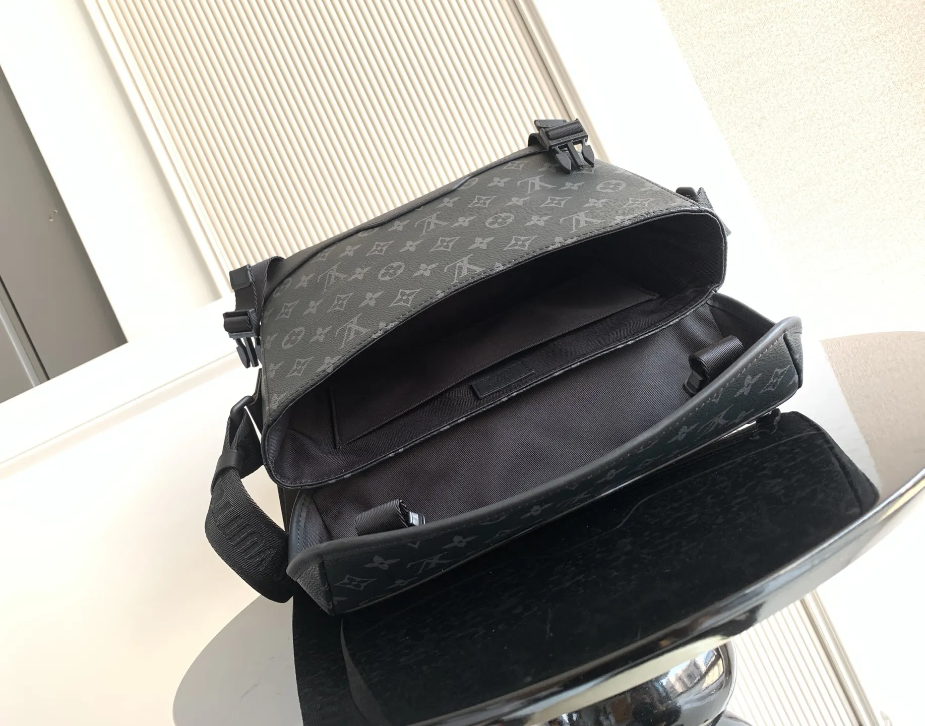 LV accessories single item Image 8 LV accessories single item Image 8