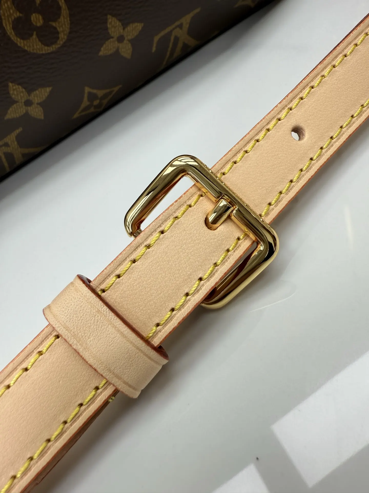 LV 老花 帆布 双肩包 实用双肩款