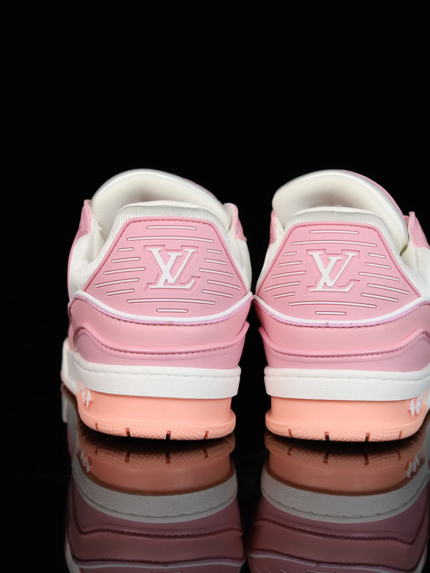 Louis Vuitton 运动鞋
