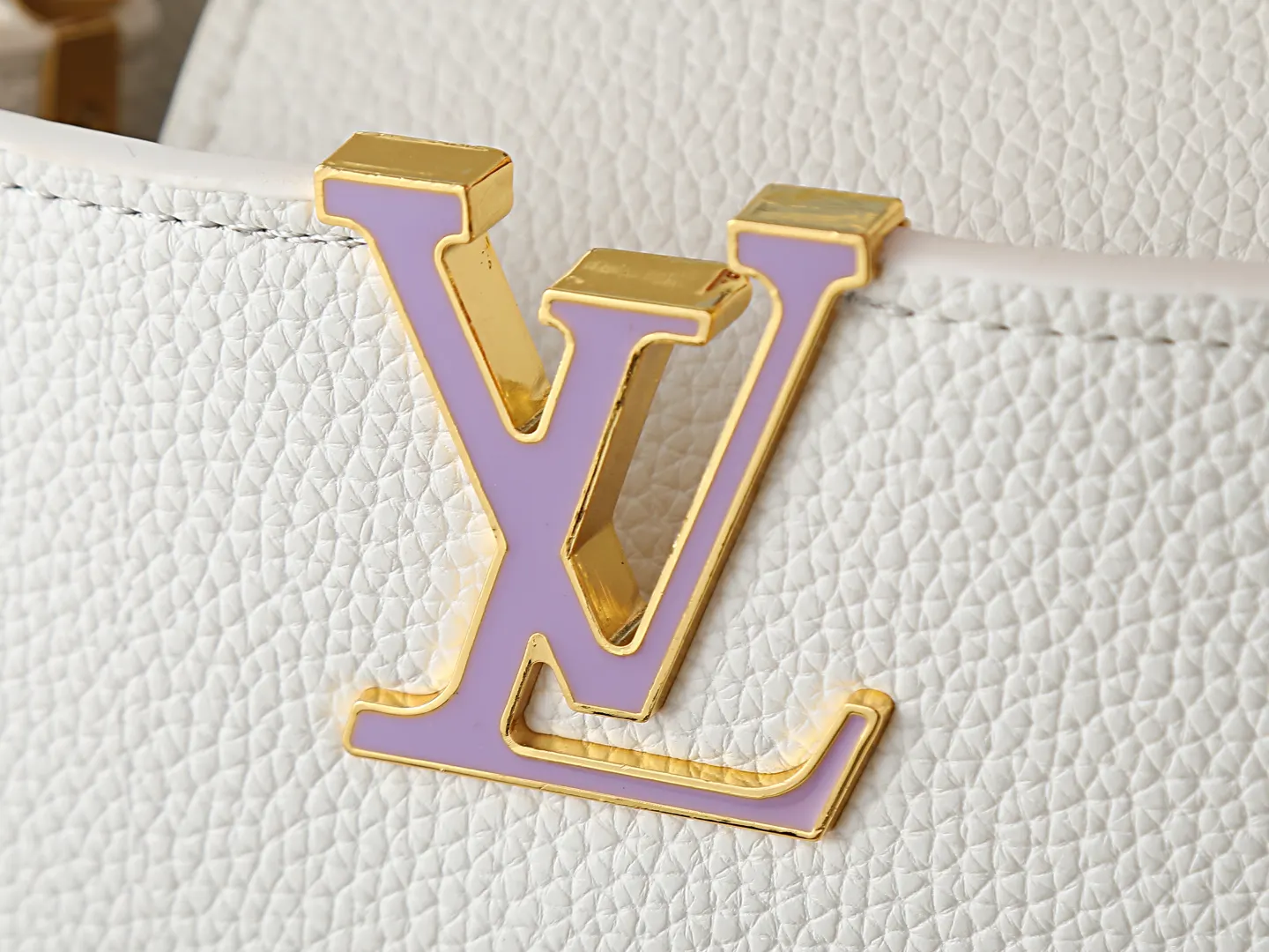 LV Capucines 牛皮 链条包 精致链条款