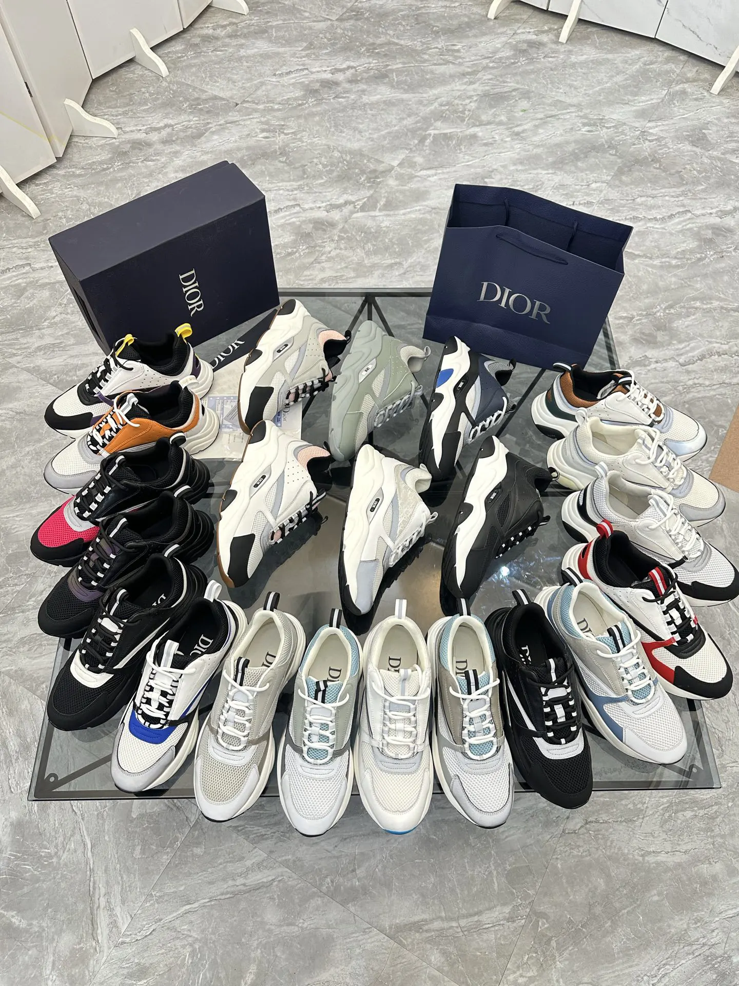 Dior B22 白色牛皮休闲鞋 舒适