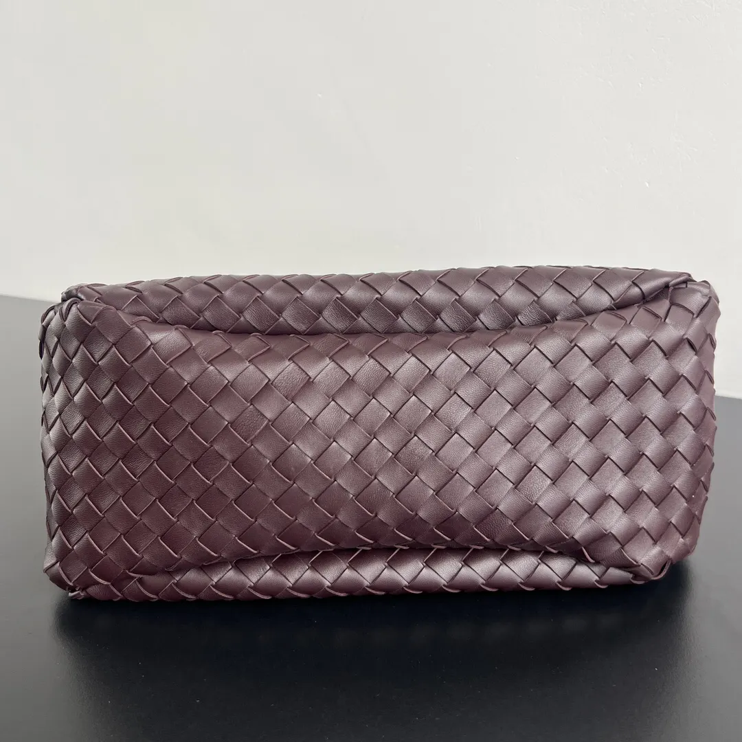 Bottega Veneta 羊皮 腋下包 復古腋下背款