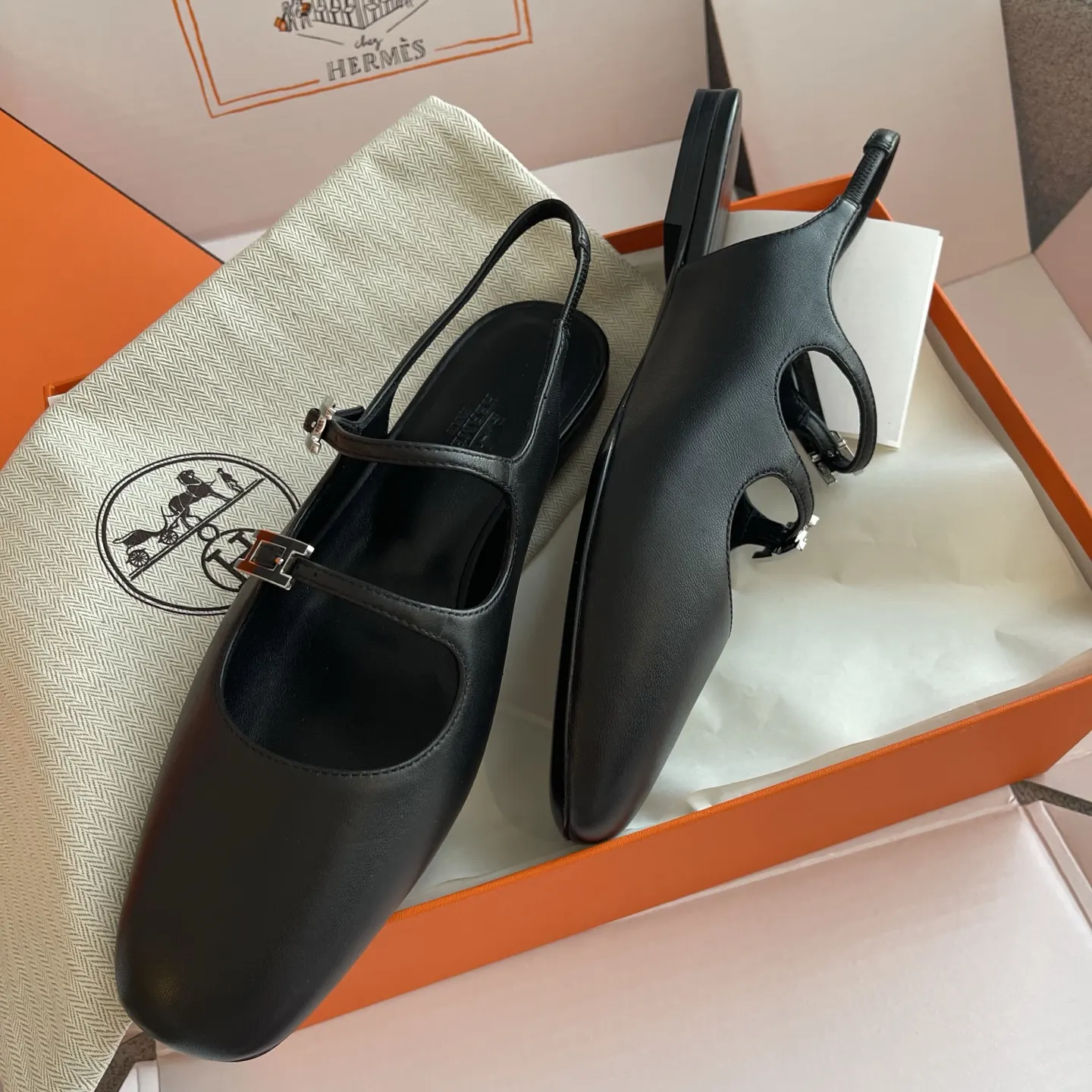 Hermès 羊皮 平底鞋(數字5) Hermès 羊皮 平底鞋(數字5)