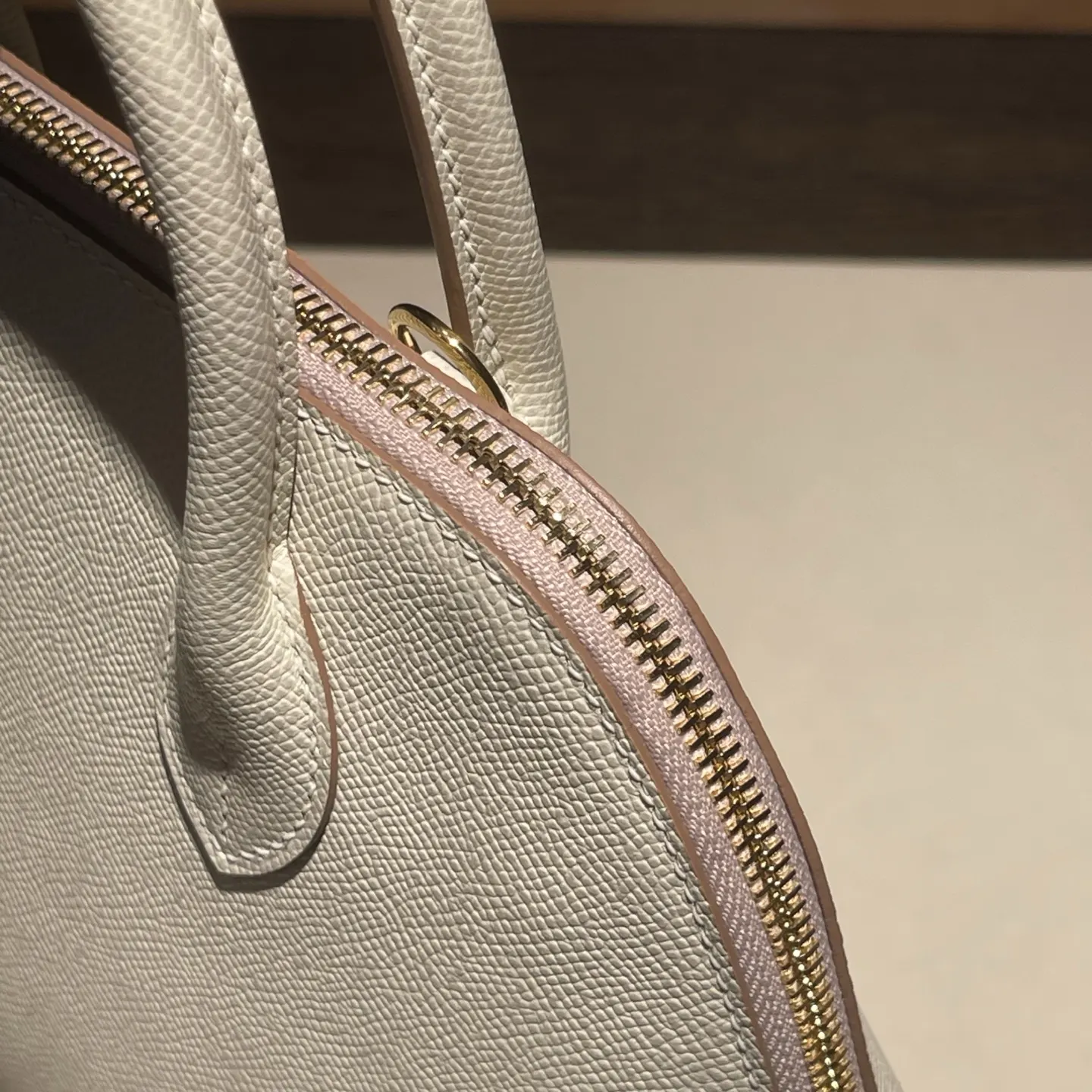 Hermes Bolide 奶昔白 Epsom掌纹牛皮 手提包 25cm 經典款