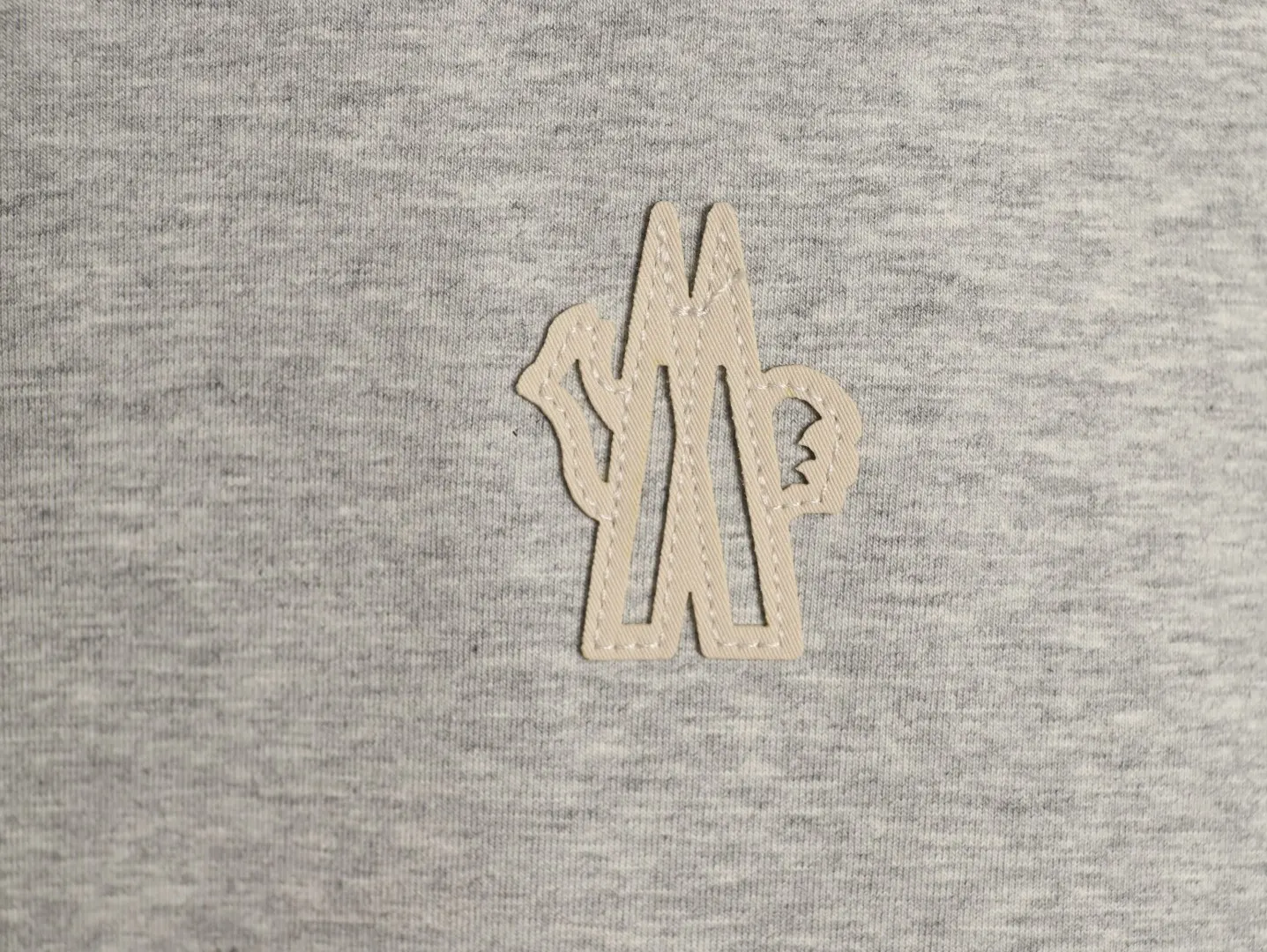 Moncler Embroidery Short Sleeve T-Shirt Daily Versatile Style Image 4 Moncler Embroidery Short Sleeve T-Shirt Daily Versatile Style Image 4